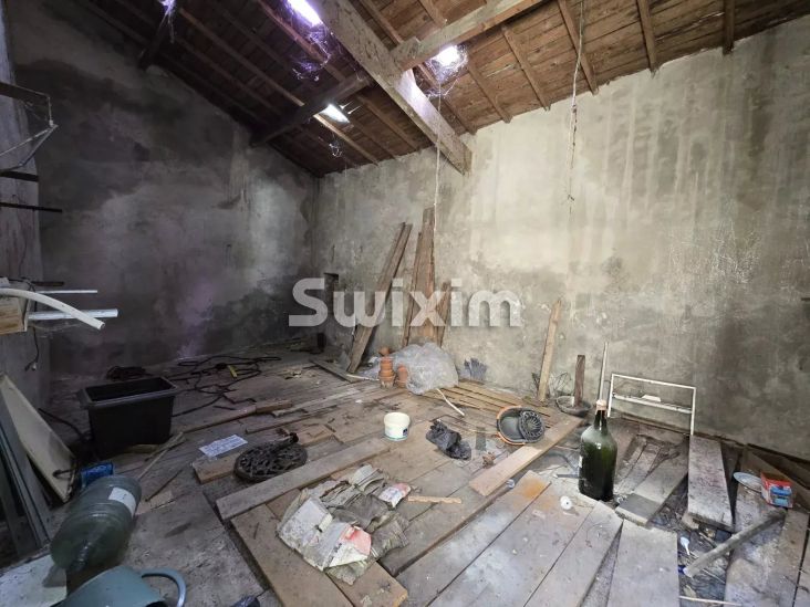 Vente Immeuble Valréas 10&nbsp;Pièces 204&nbsp;m²