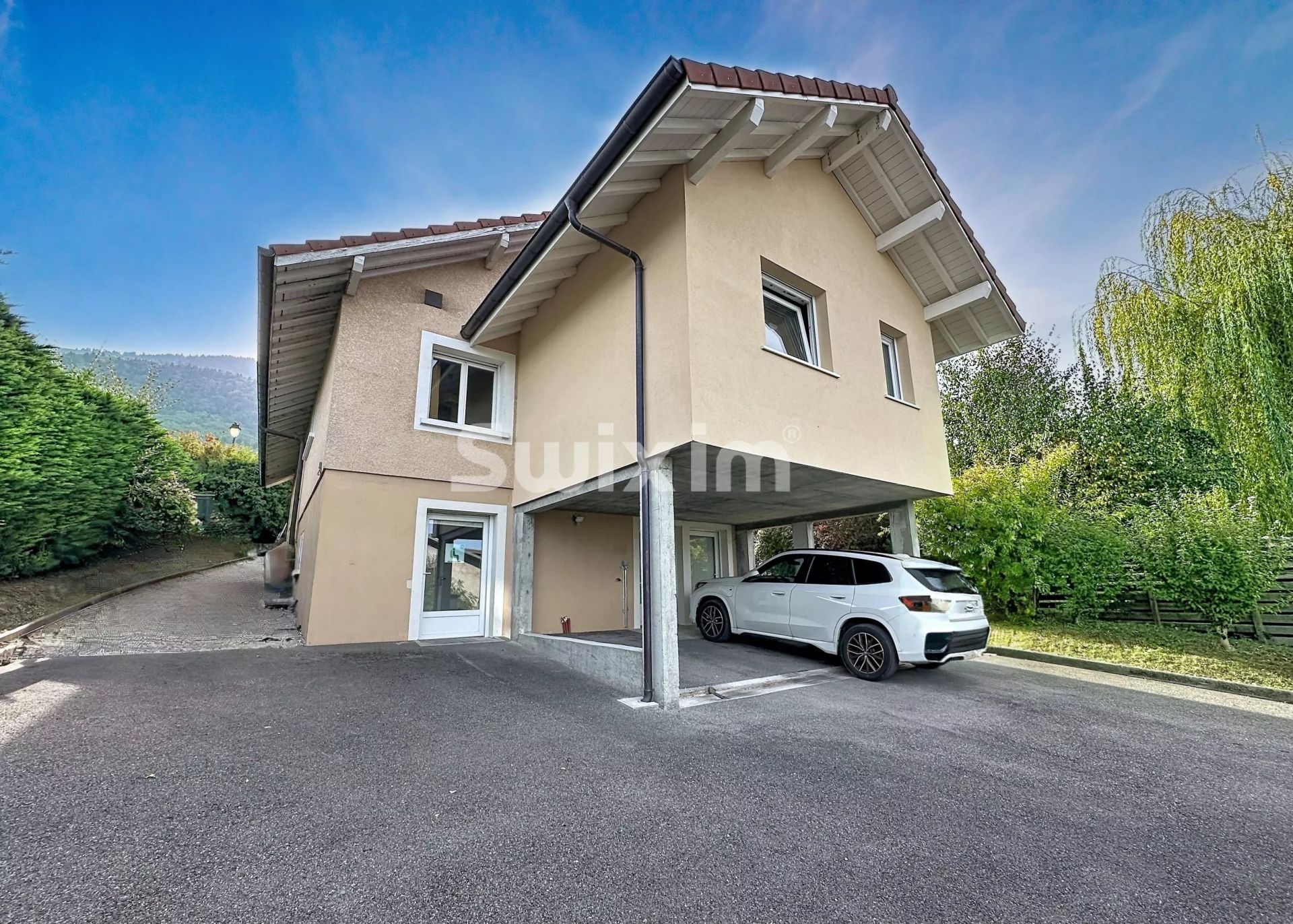 house 6 Rooms for sale on Saint-Cergues (74140)