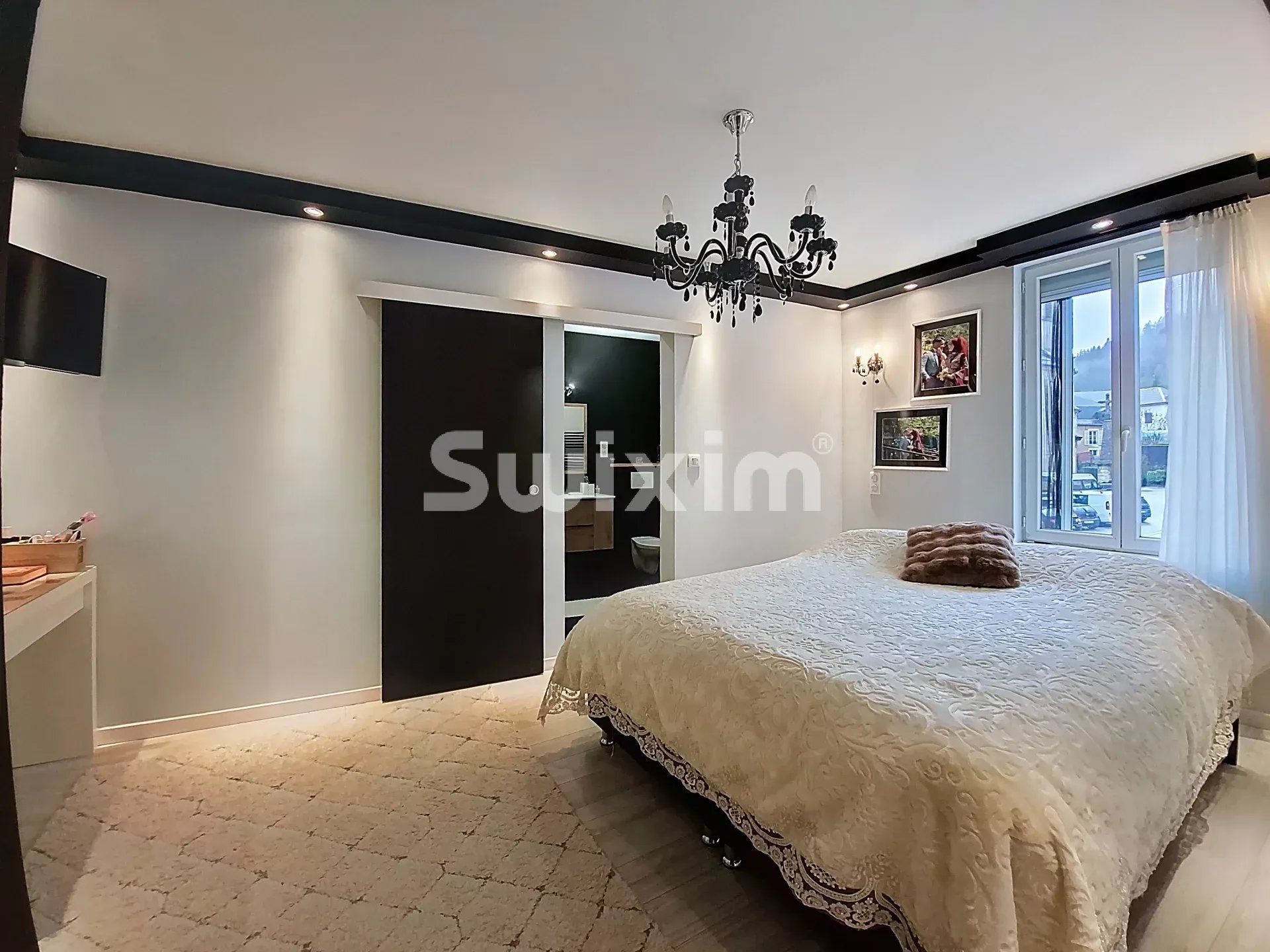 casa 5 Salas en venta en Saint-Germain-de-Joux (01130)