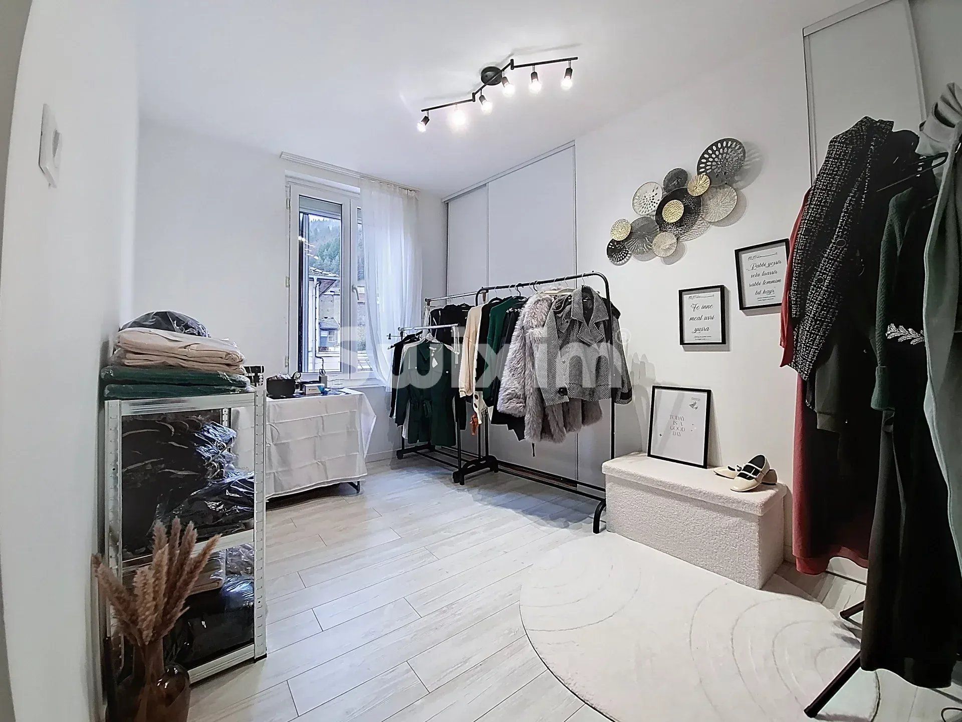 casa 5 Salas en venta en Saint-Germain-de-Joux (01130)