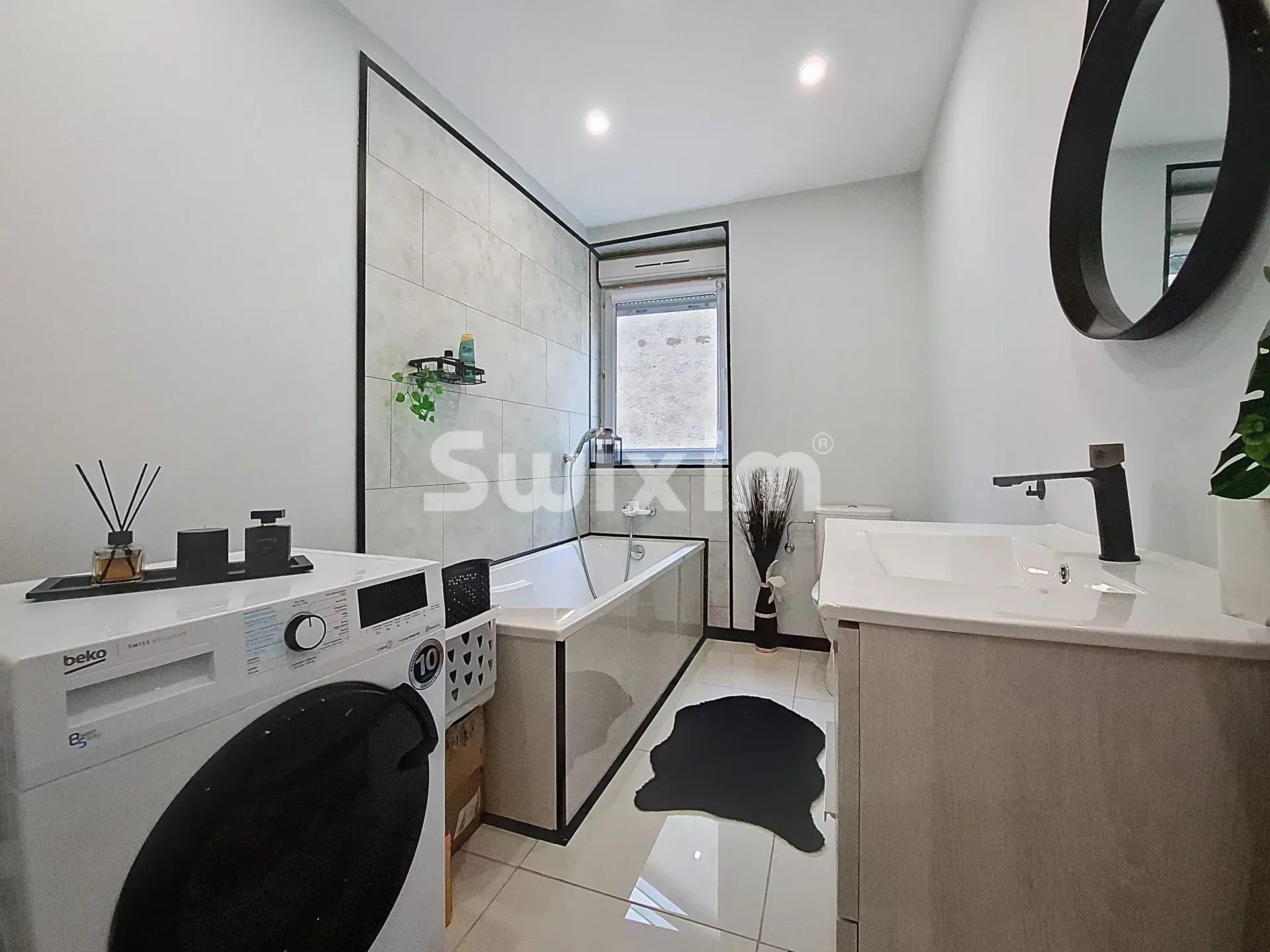 casa 5 Salas en venta en Saint-Germain-de-Joux (01130)