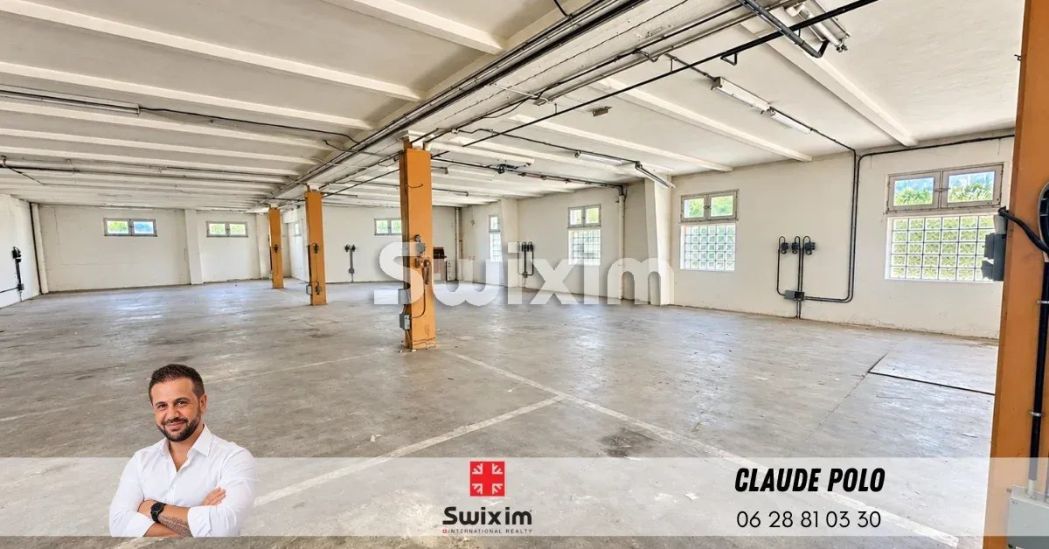 Location Entrepôt Orange 1&nbsp;pièce 300&nbsp;m²