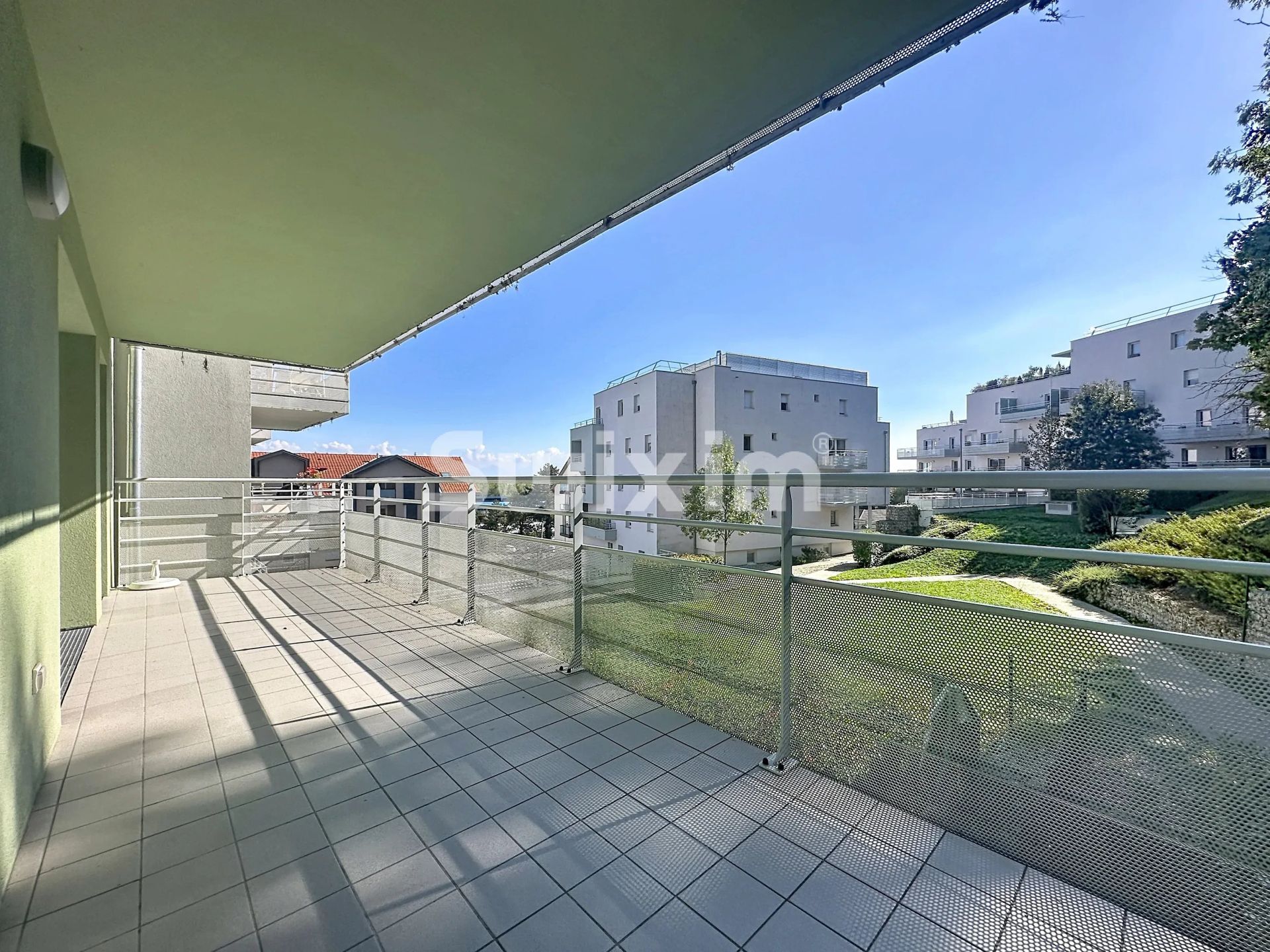 apartment 4 Rooms for rent on Gex (01170)