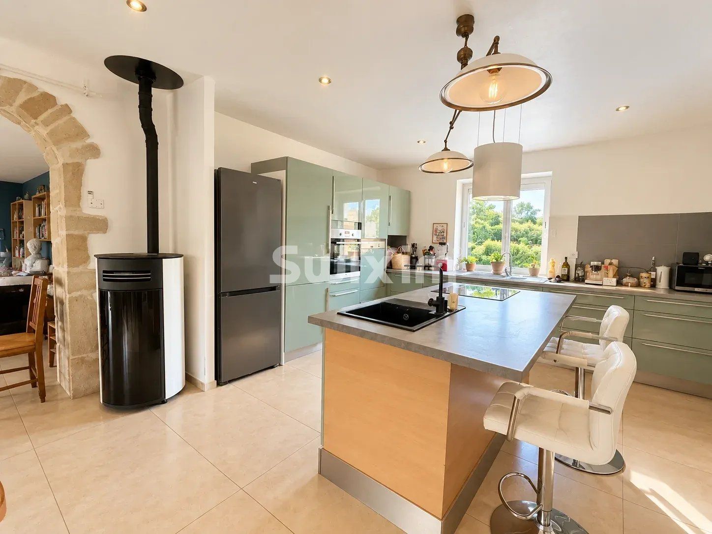 pavillon 6 Pièces en vente sur Colonzelle (26230)