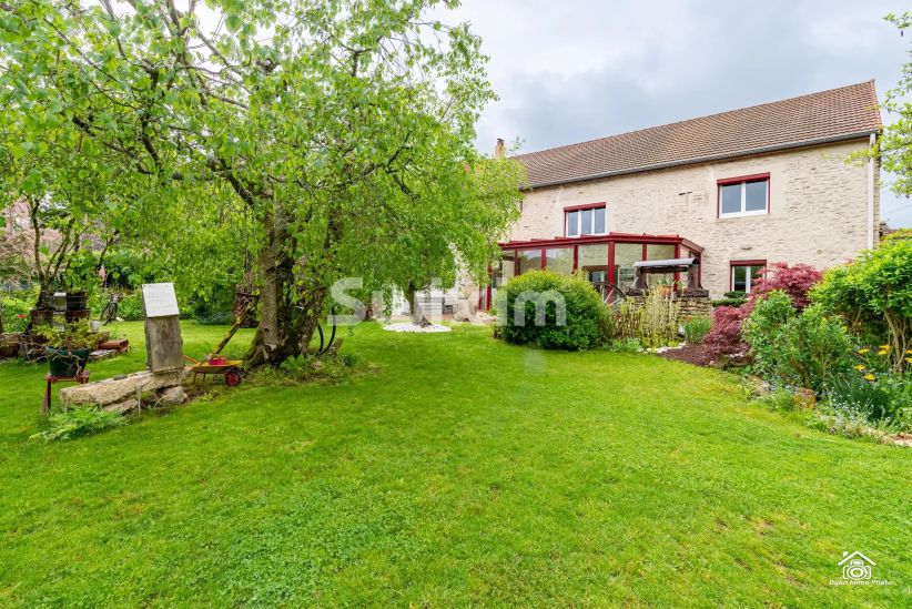 Vente Maison Pouilly-sur-Vingeanne 11&nbsp;Pièces 170&nbsp;m²
