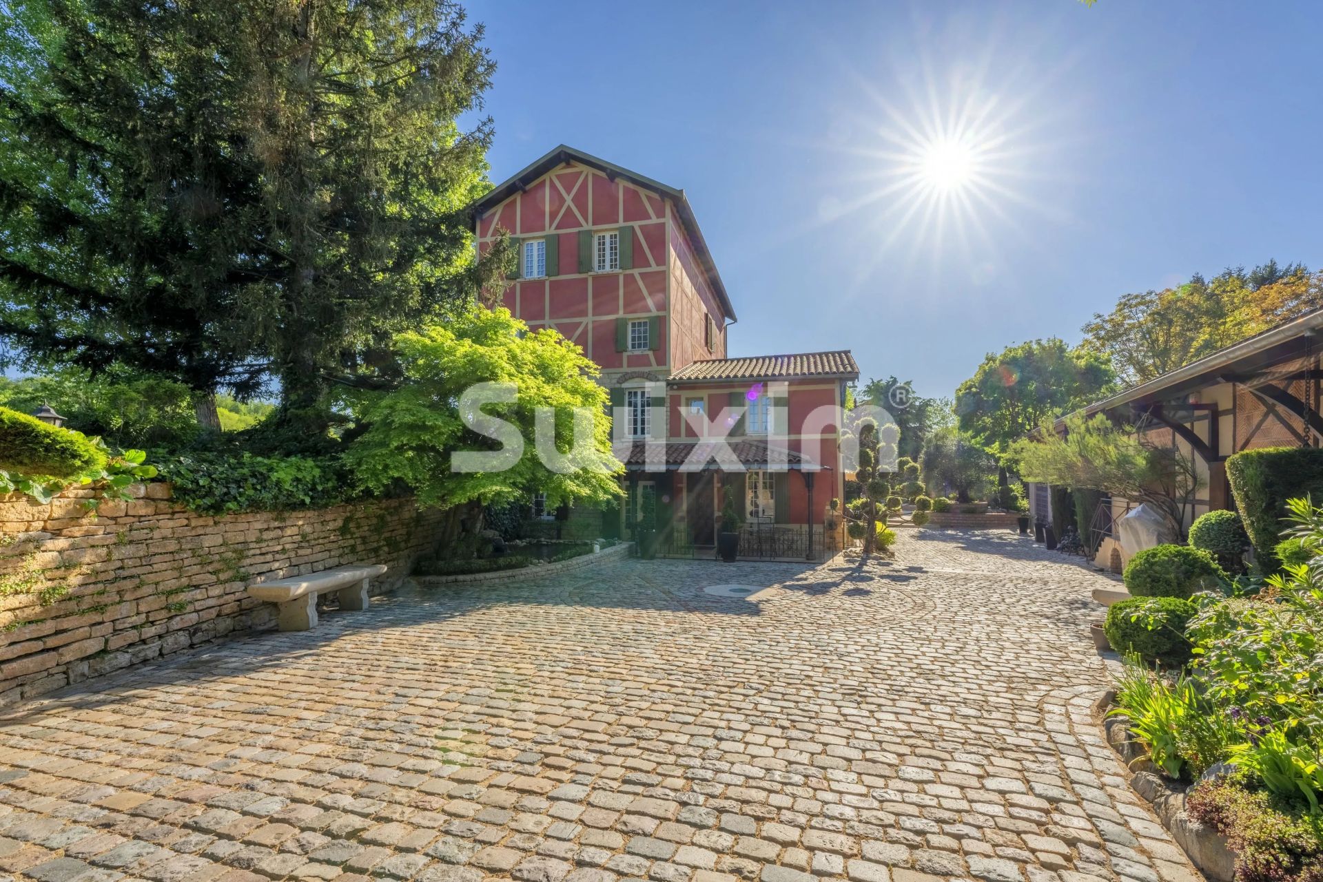 casa 12 Quartos para venda sobre Villefranche-sur-Saône (69400)