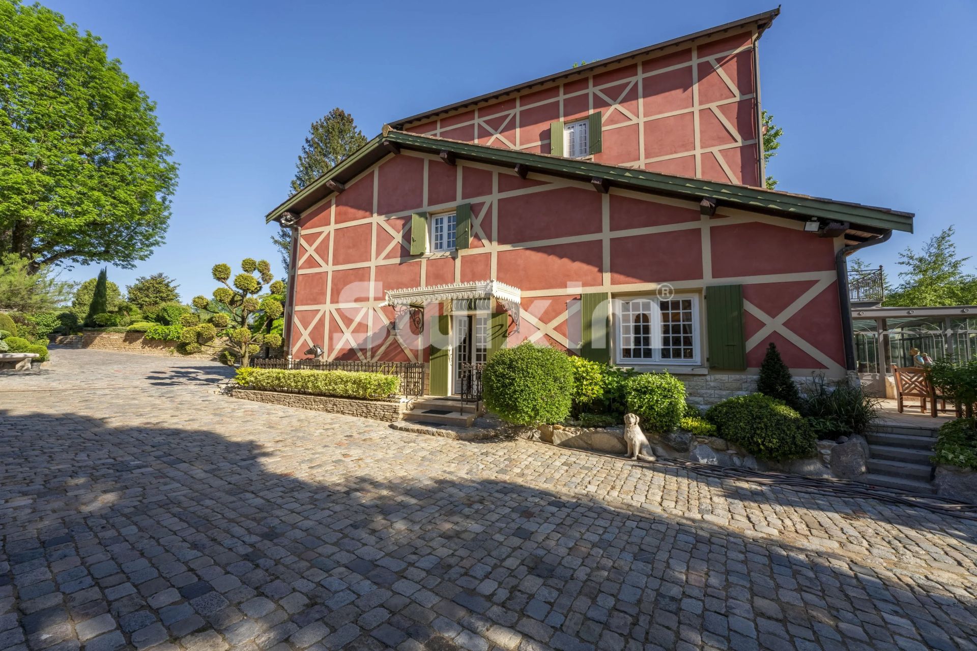 casa 12 Quartos para venda sobre Villefranche-sur-Saône (69400)
