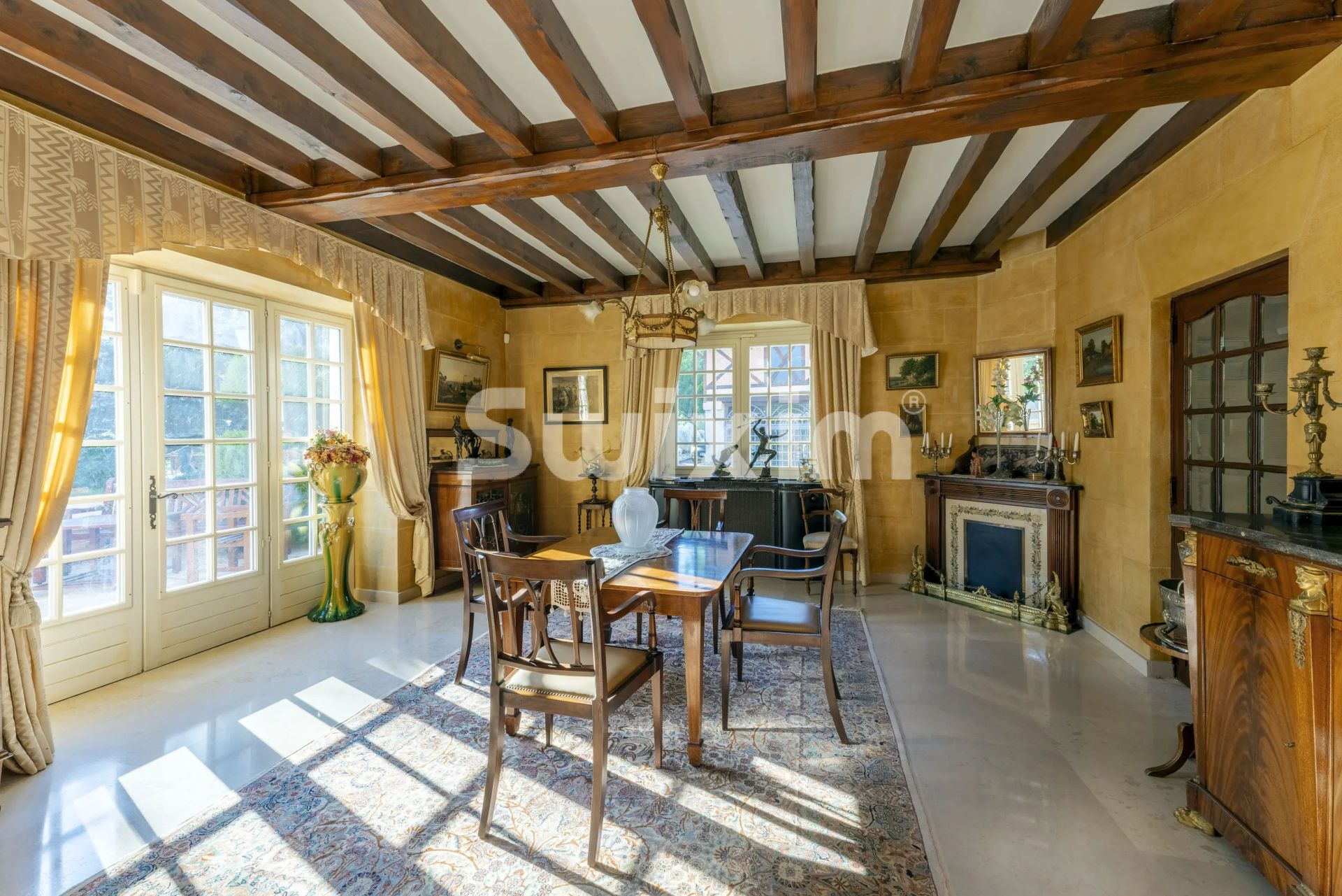casa 12 Quartos para venda sobre Villefranche-sur-Saône (69400)