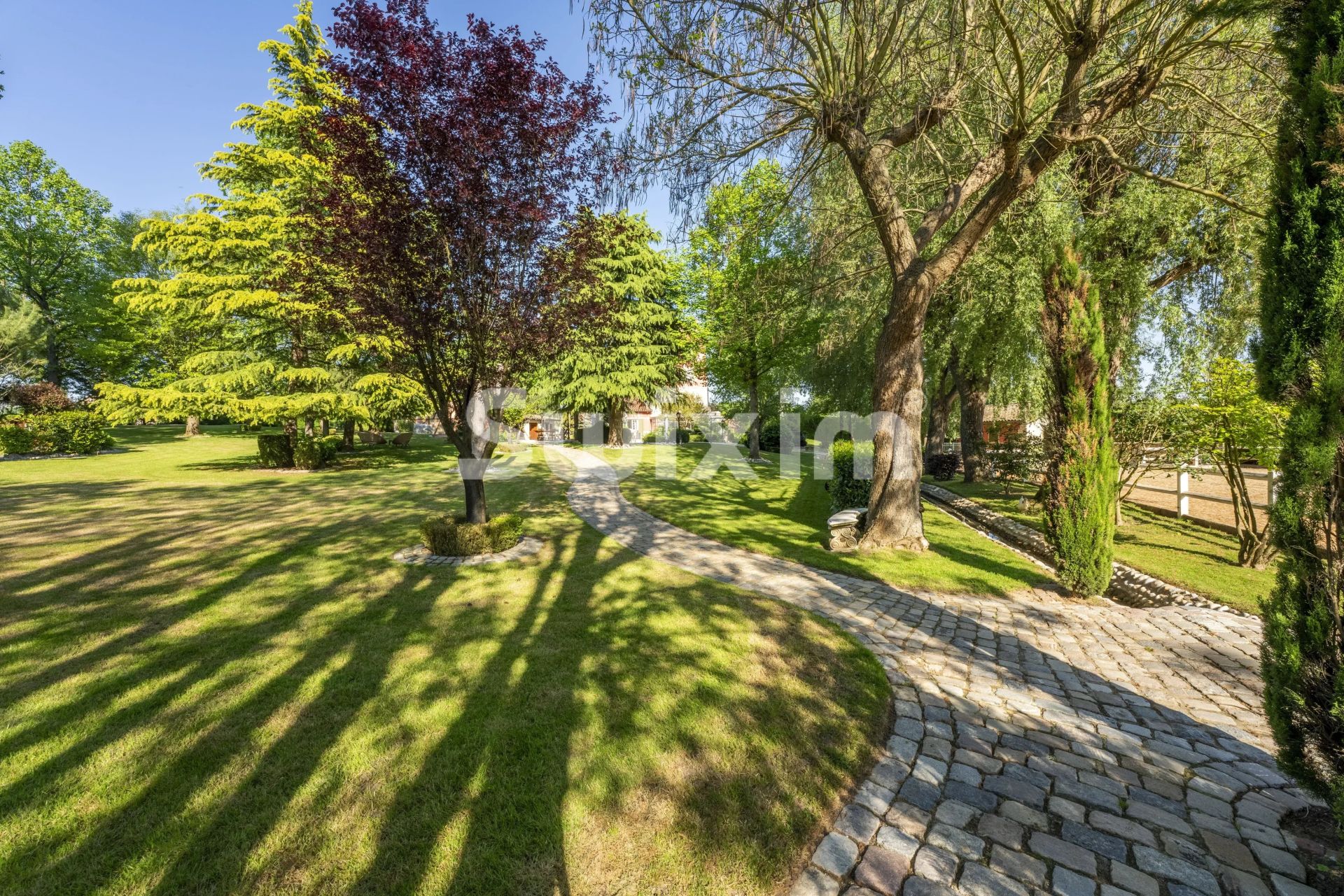 casa 12 Quartos para venda sobre Villefranche-sur-Saône (69400)