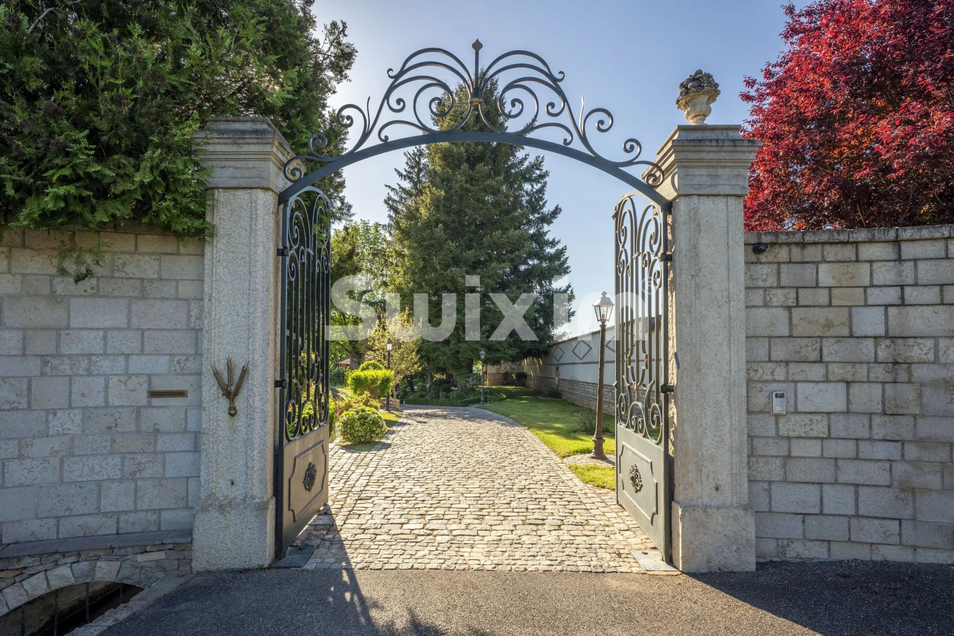 casa 12 Quartos para venda sobre Villefranche-sur-Saône (69400)