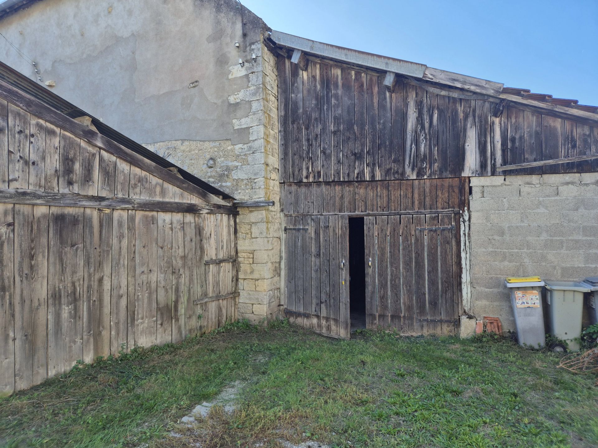 immeuble 15 Pièces en vente sur Orchamps (39700)