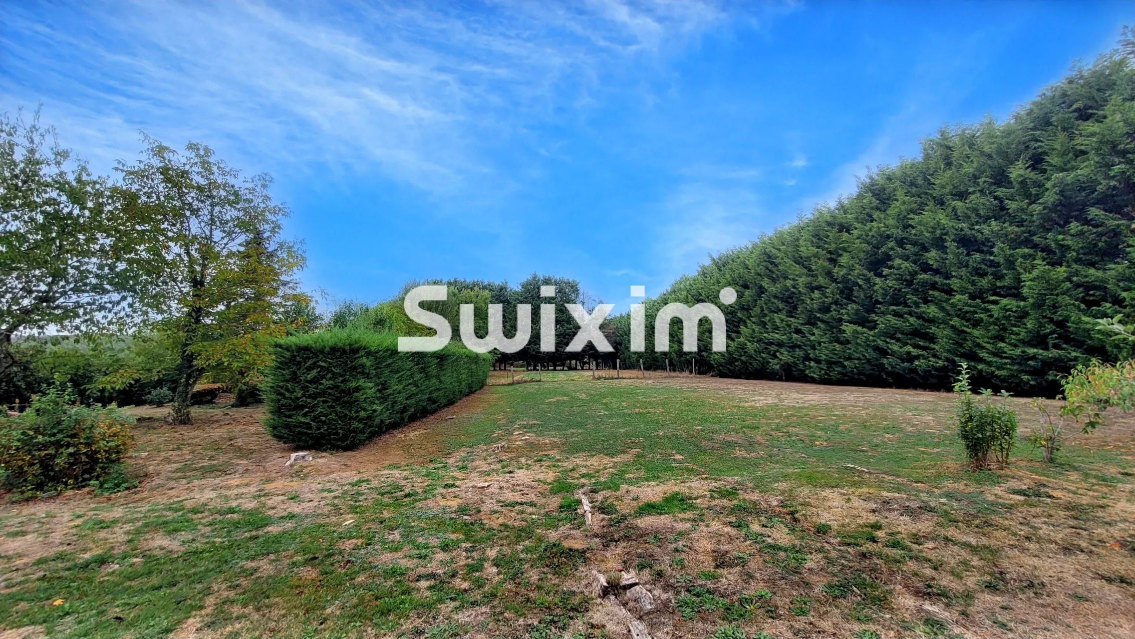 house 10 Rooms for sale on Louhans (71500)