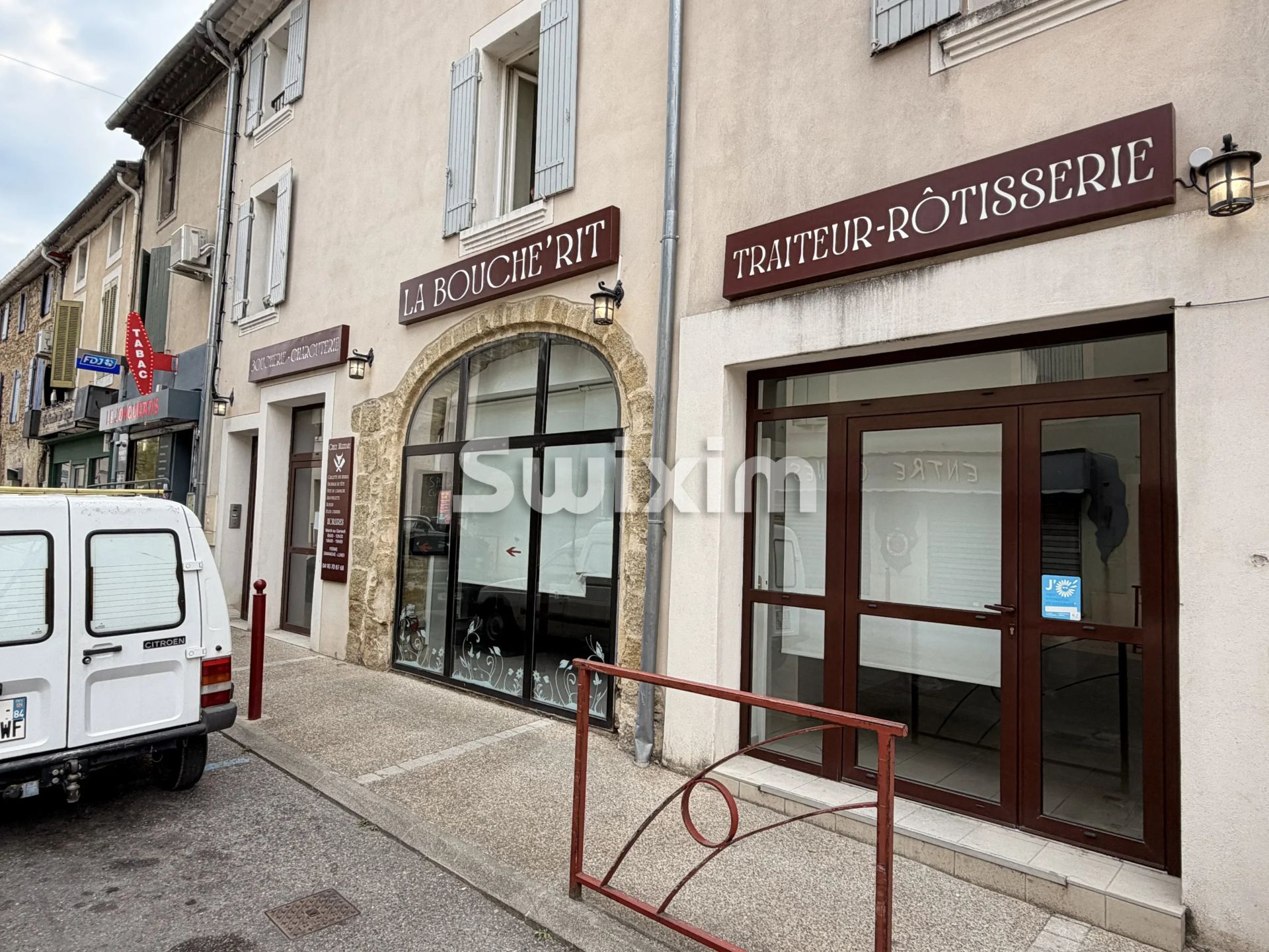 comercial local 3 Quartos para aluguer sobre Jonquières (84150)