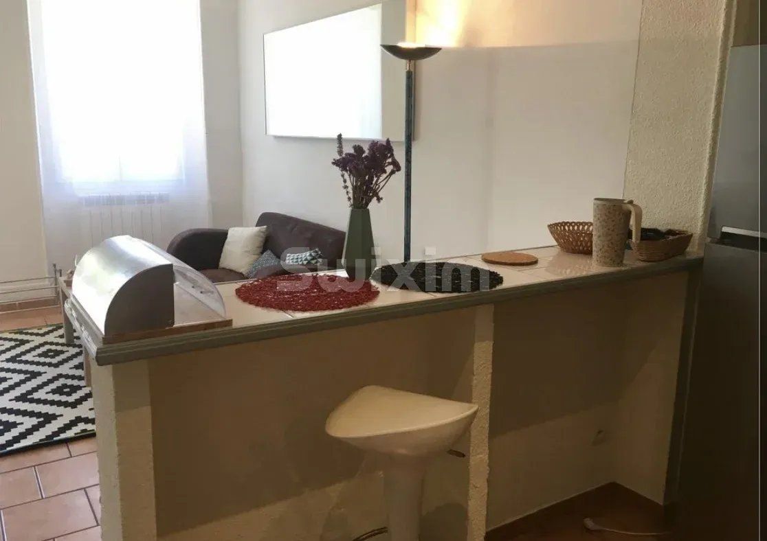 apartamento 3 Quartos para aluguer sobre Chamborigaud (30530)