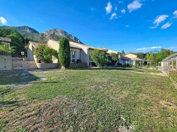 Vente Maison Séderon 18&nbsp;Pièces 600&nbsp;m²