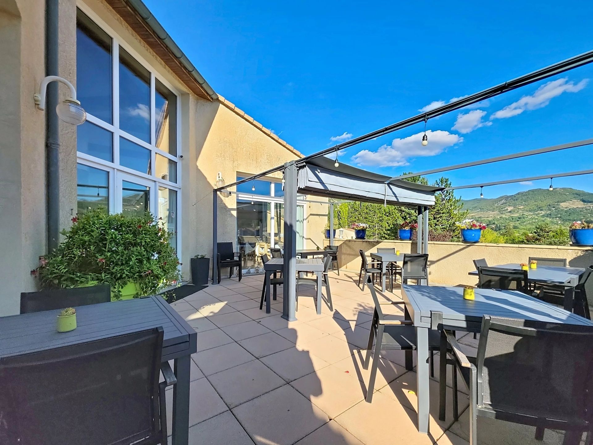 immeuble 18 Pièces en vente sur Séderon (26560)