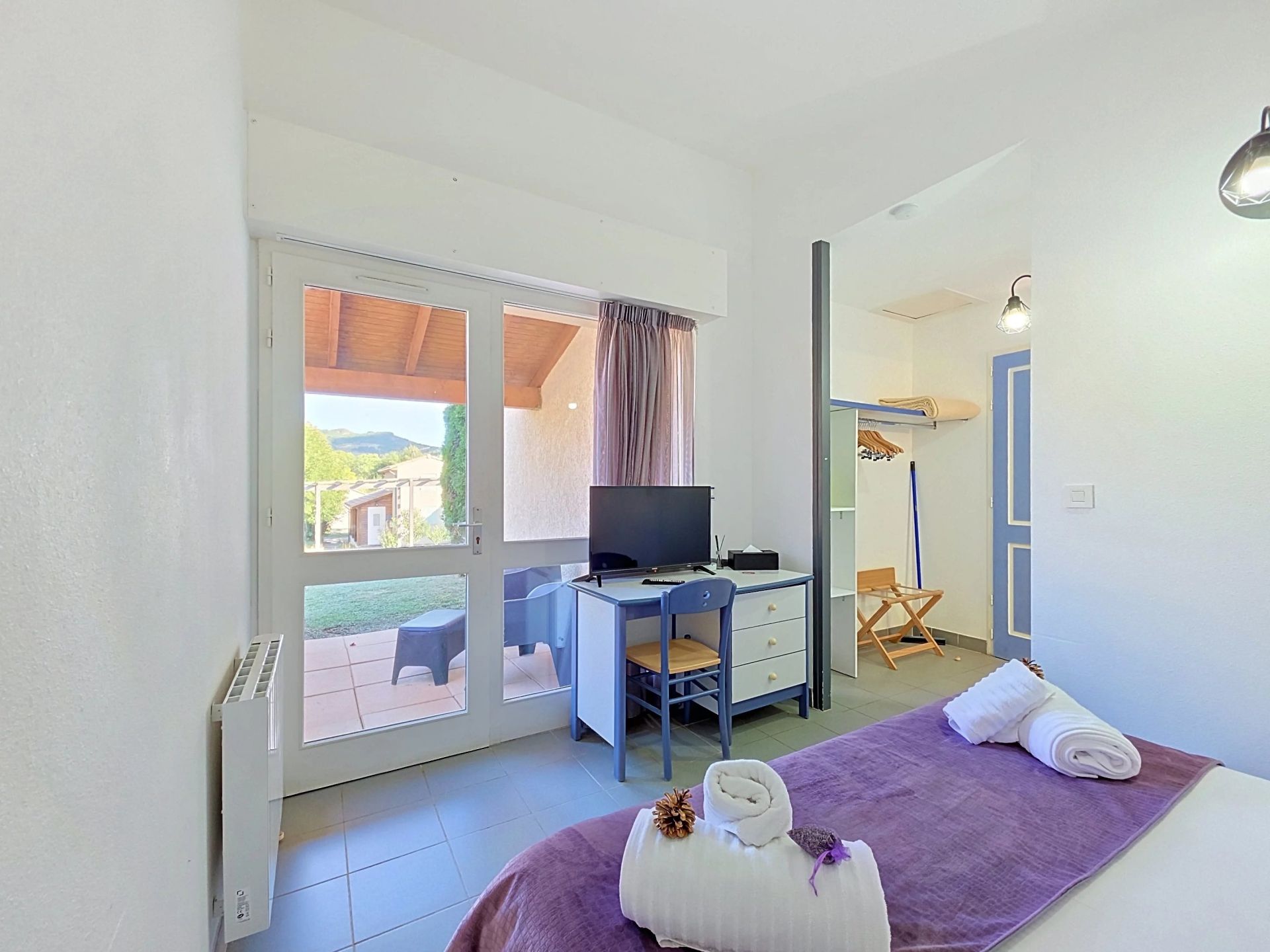 immeuble 18 Pièces en vente sur Séderon (26560)