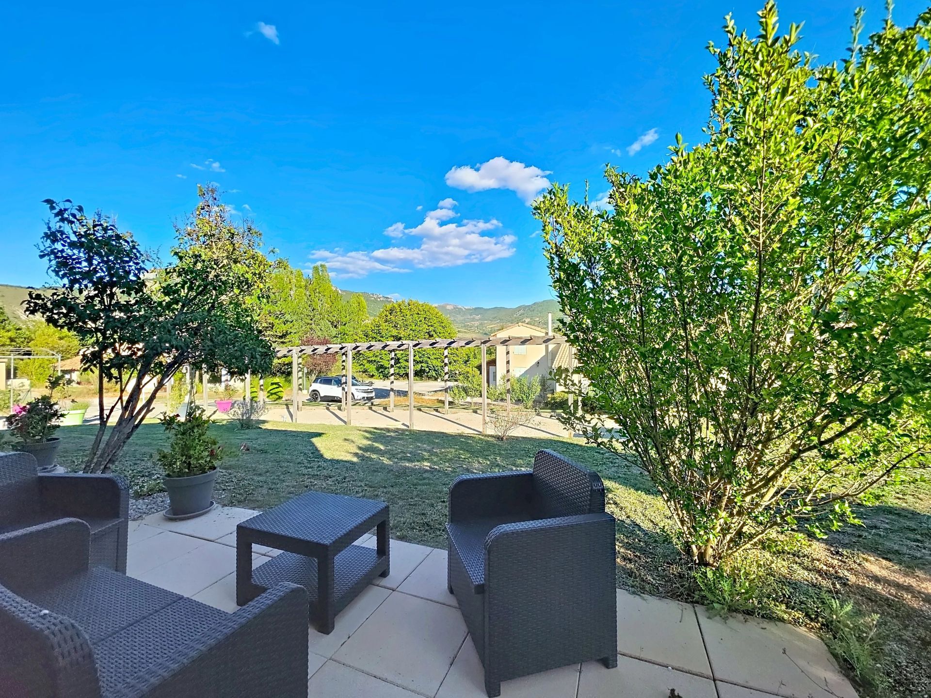 immeuble 18 Pièces en vente sur Séderon (26560)