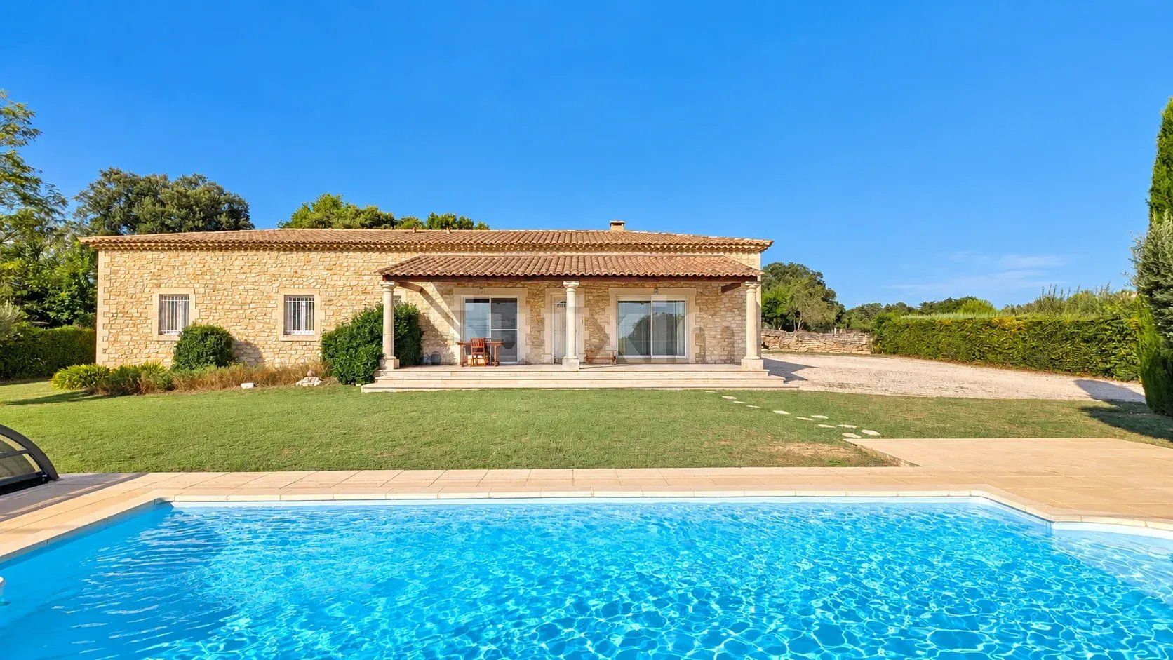 casa 5 Quartos para venda sobre Uzès (30700)