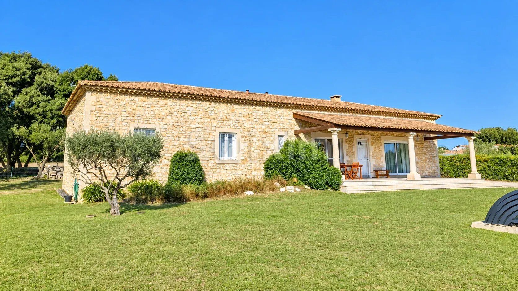 casa 5 Quartos para venda sobre Uzès (30700)