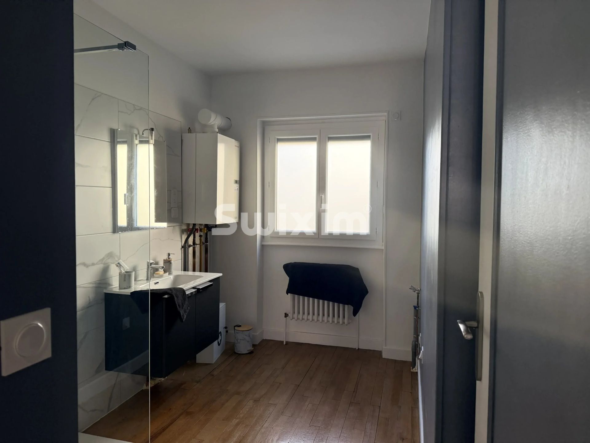 business premises 5 Rooms for rent on Bourg-en-Bresse (01000)