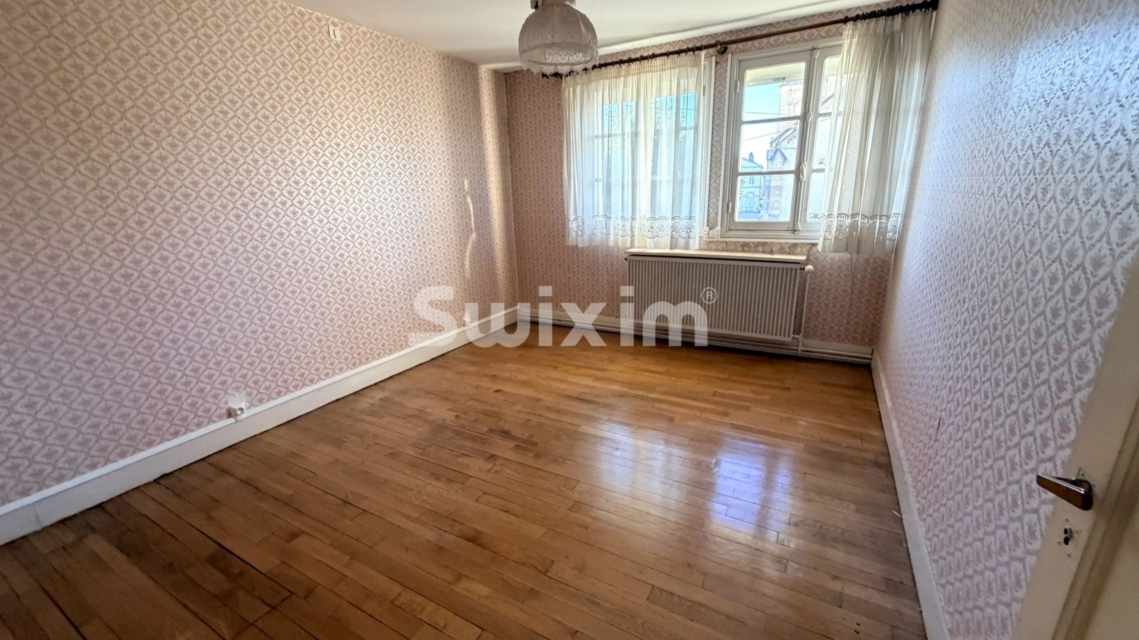 Maison 8 pièces 162 m² · à Lamarche-sur-Saône · 162 m² · 185 000 €