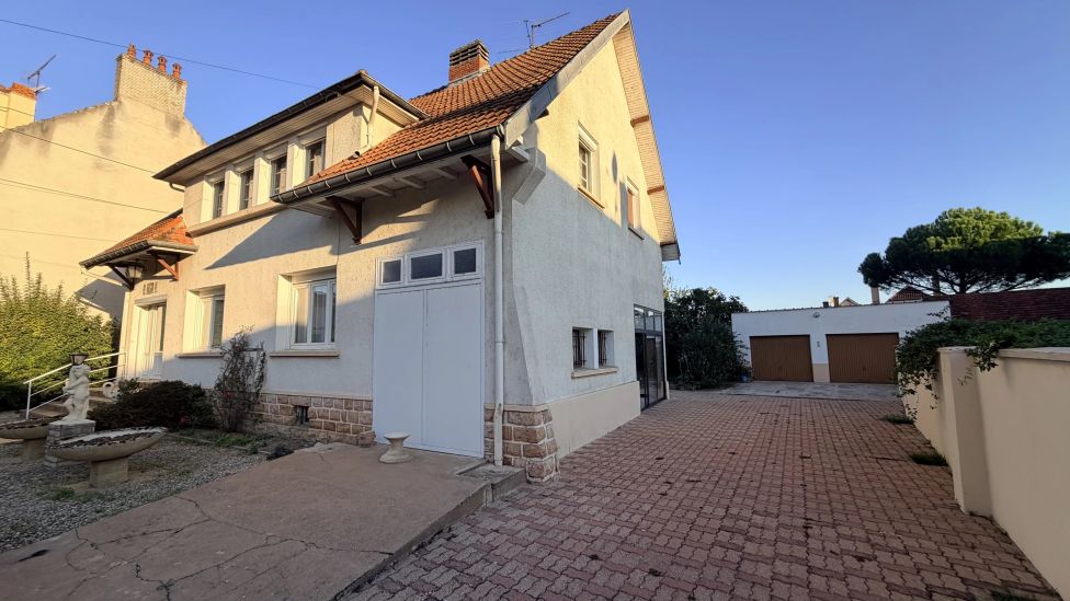 Vente Maison Lamarche-sur-Saône 8&nbsp;Pièces 162&nbsp;m²