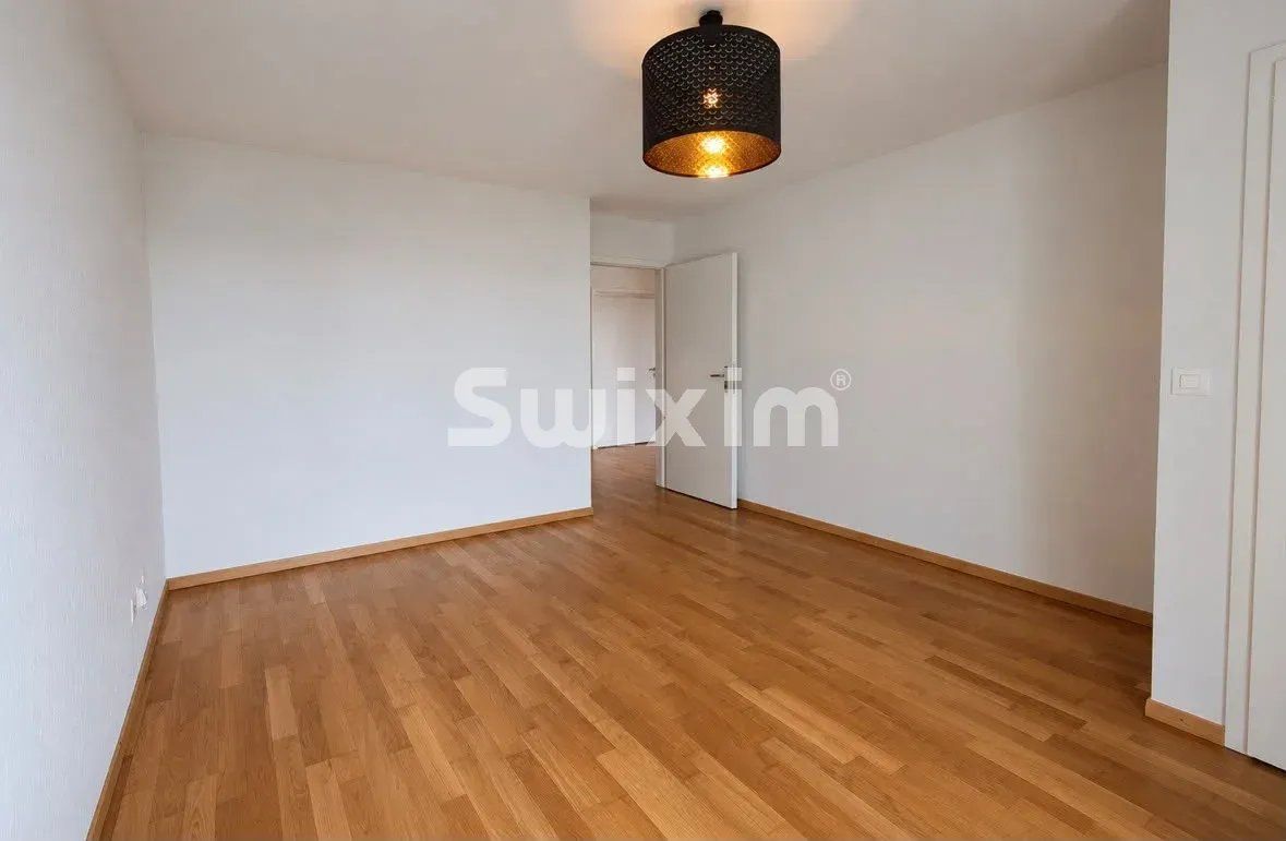 apartment 2.5 Rooms for rent on Montreux (1820)