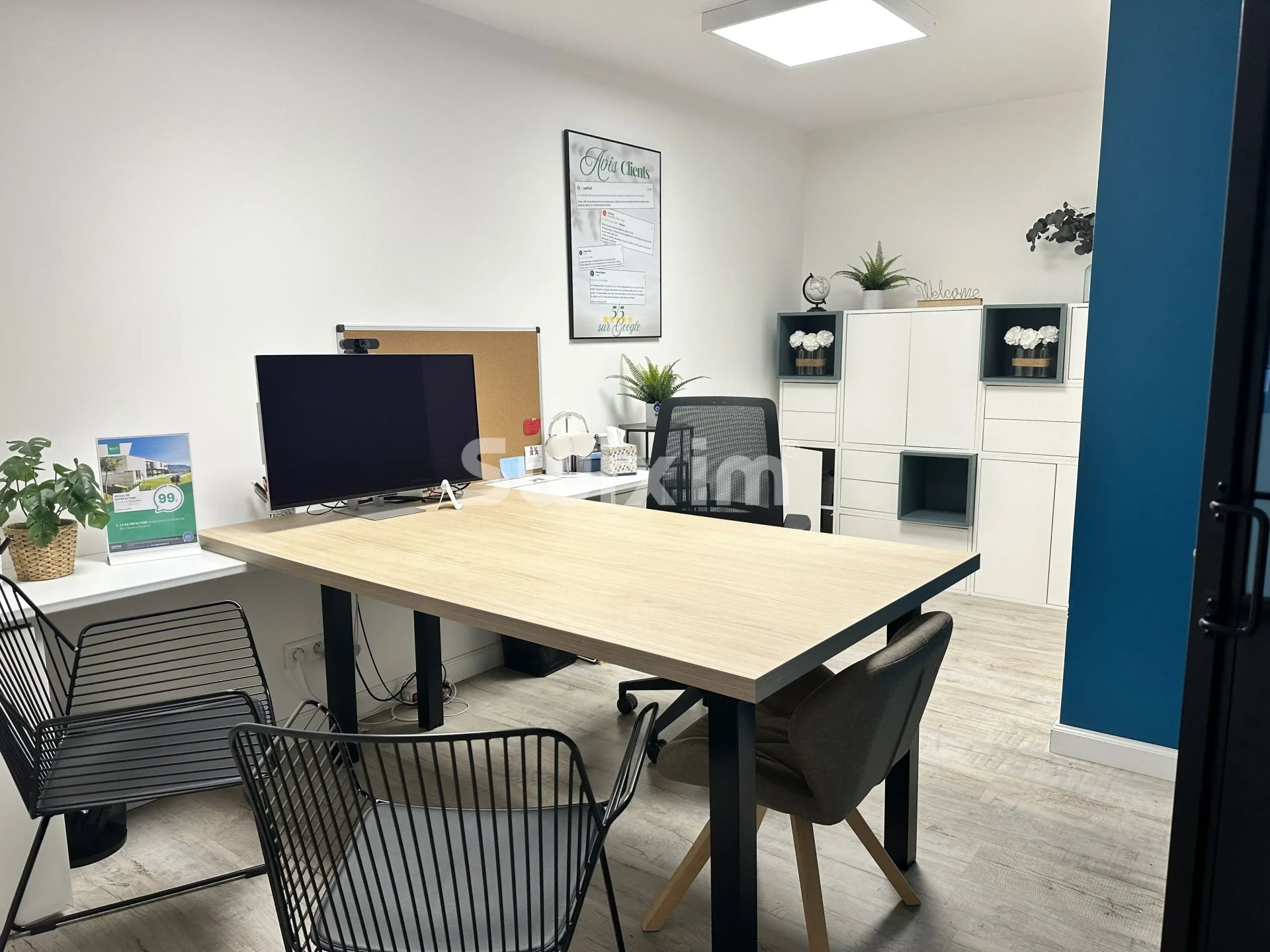commercial local 2 Rooms for rent on Bourg-en-Bresse (01000)