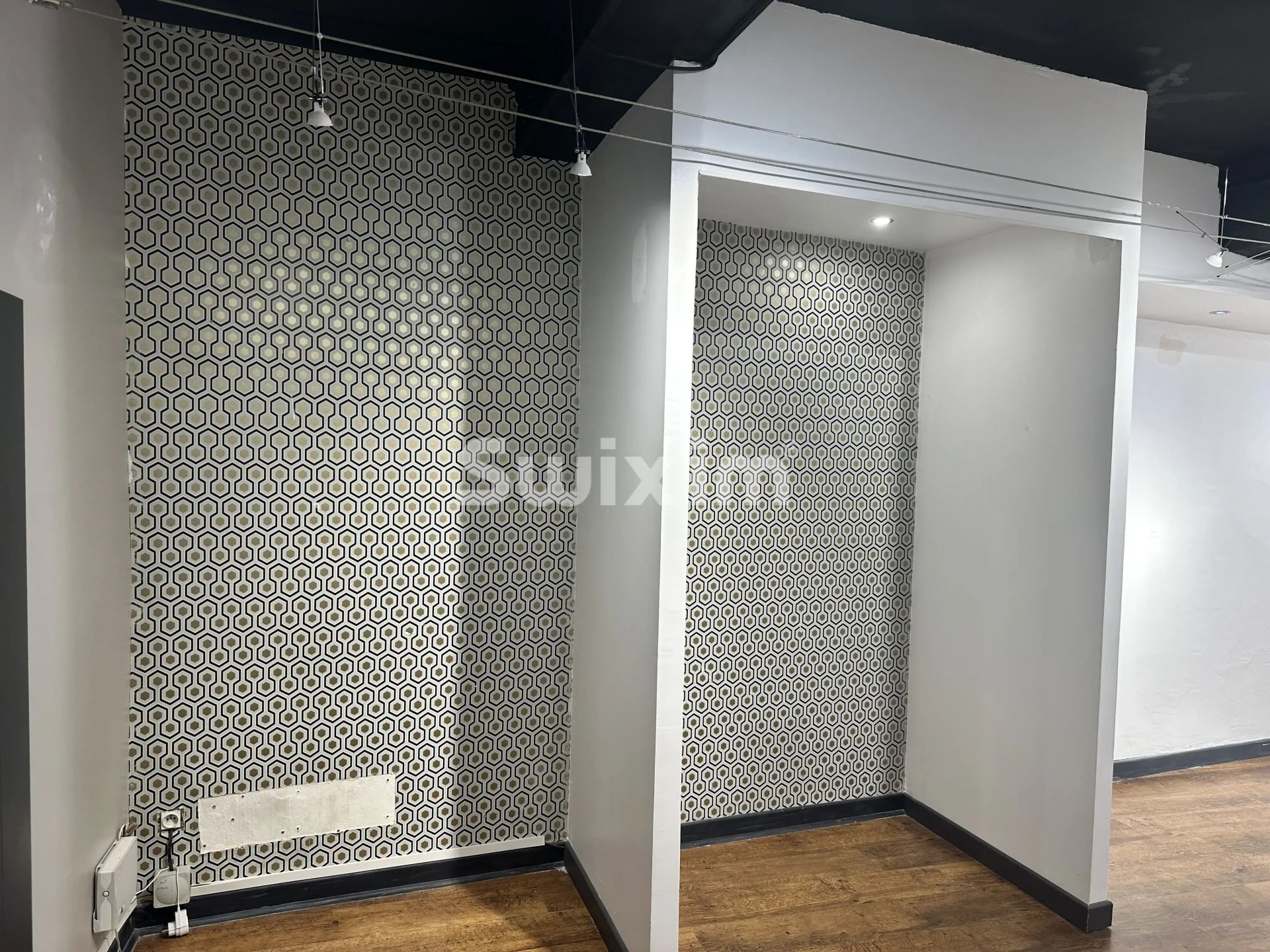 commercial local 3 Rooms for rent on Bourg-en-Bresse (01000)