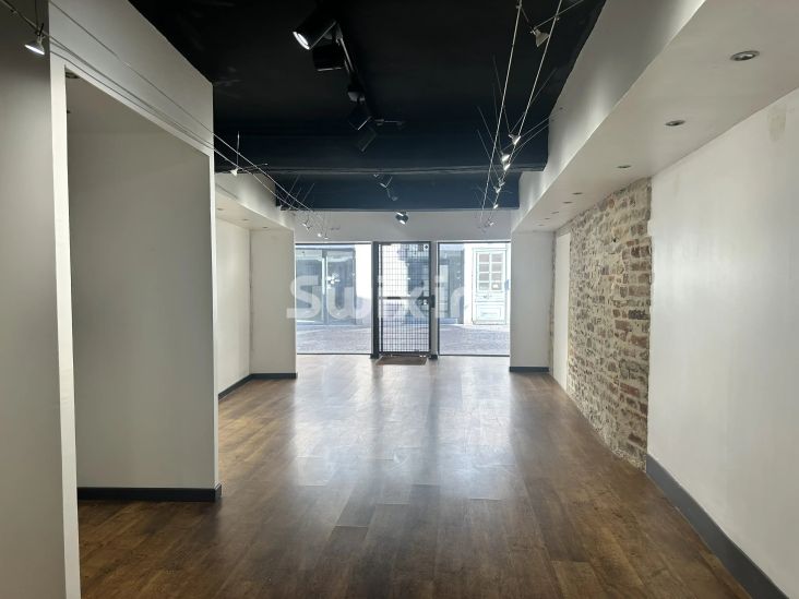 Rental Commercial local Bourg-en-Bresse 3&nbsp;Rooms 52.2&nbsp;m²