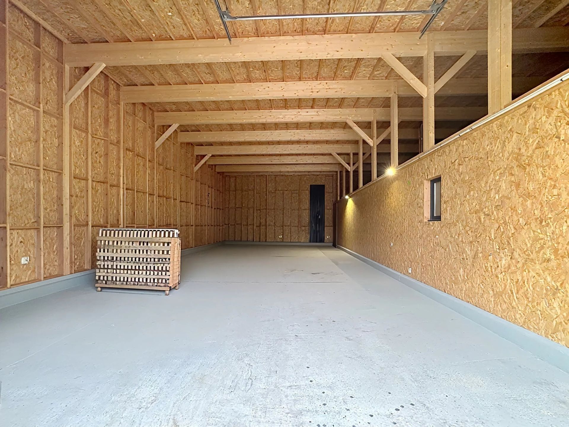 entrepôt 3 Pièces en vente sur Collonges (01550)
