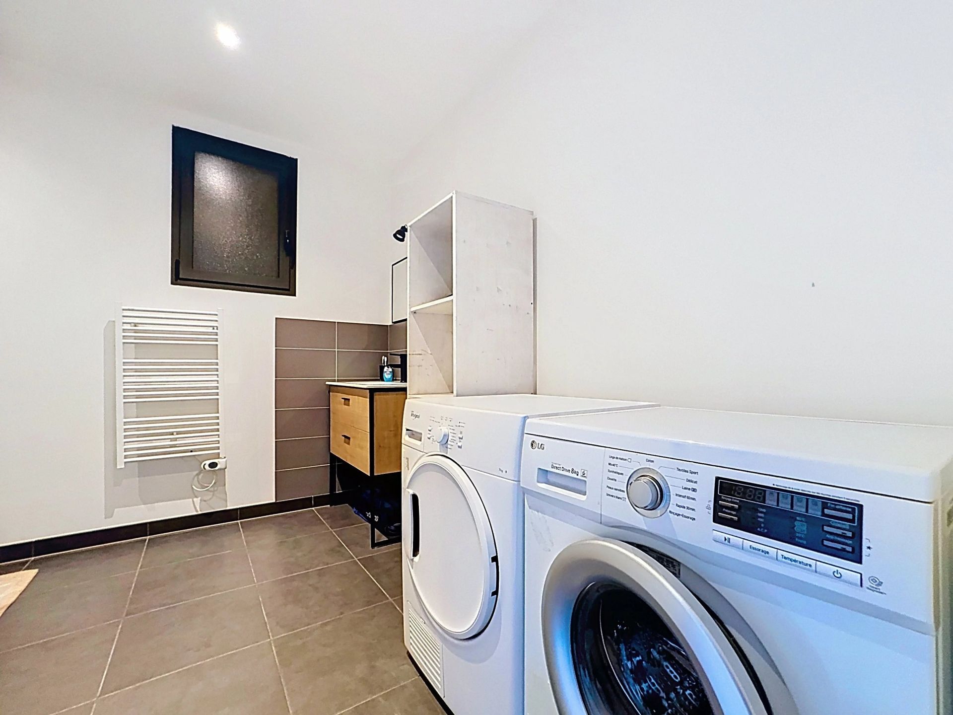 entrepôt 3 Pièces en vente sur Collonges (01550)