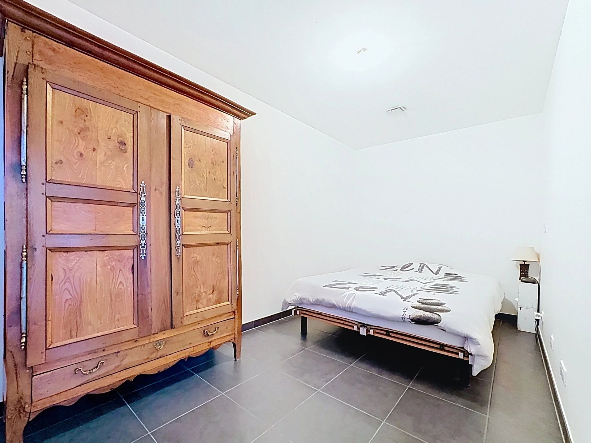 entrepôt 3 Pièces en vente sur Collonges (01550)