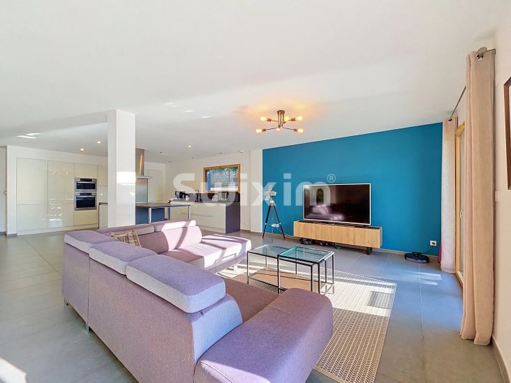 Vente Maison Divonne-les-Bains 6&nbsp;Pièces 233&nbsp;m²