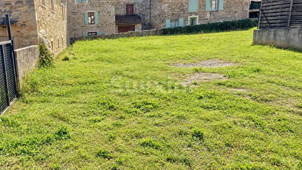 Venda Terreno Uzès 828&nbsp;m²