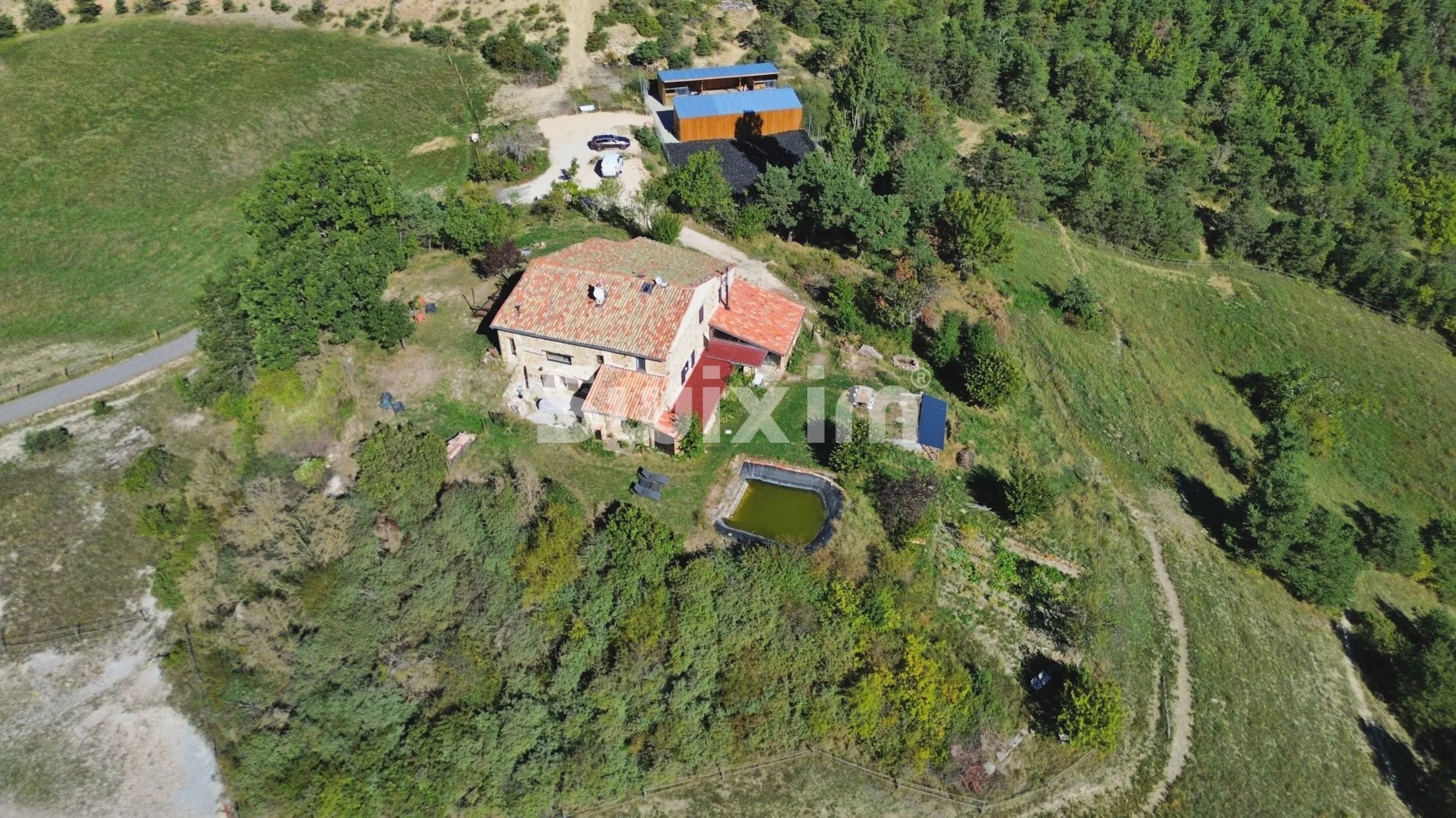propriété 7 Pièces en vente sur Roussieux (26510)