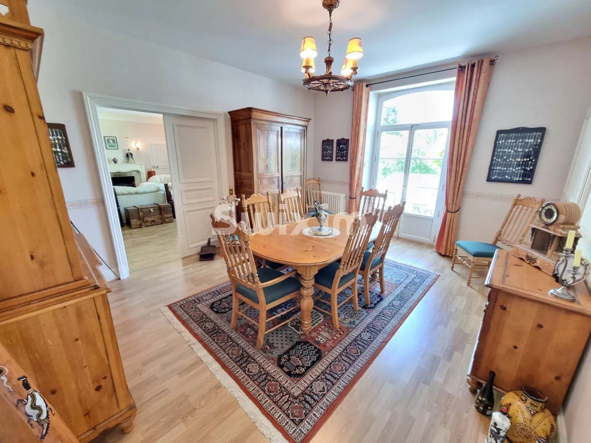 propriété 14 Pièces en vente sur Varennes-Vauzelles (58640)