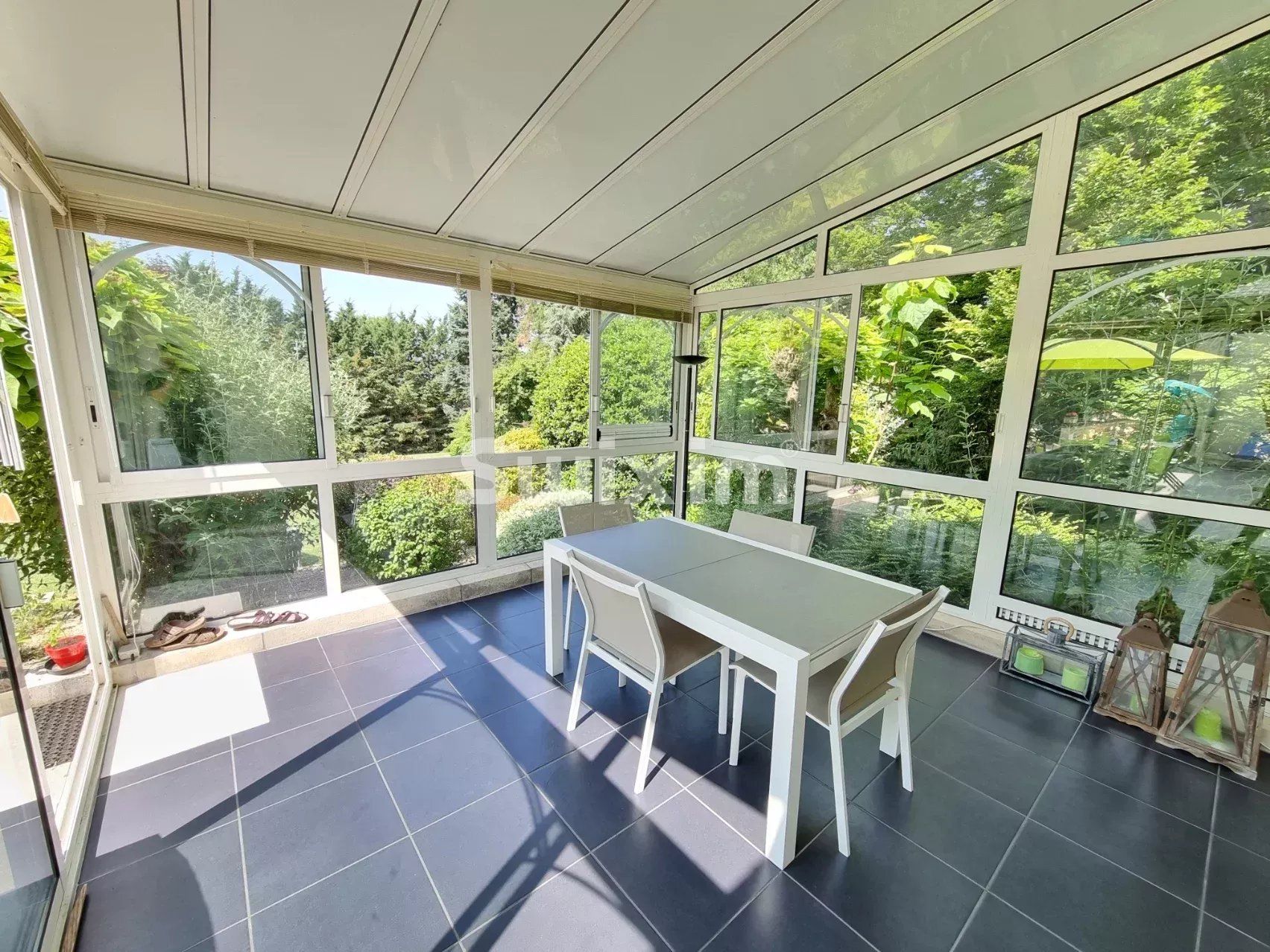 propriété 14 Pièces en vente sur Varennes-Vauzelles (58640)