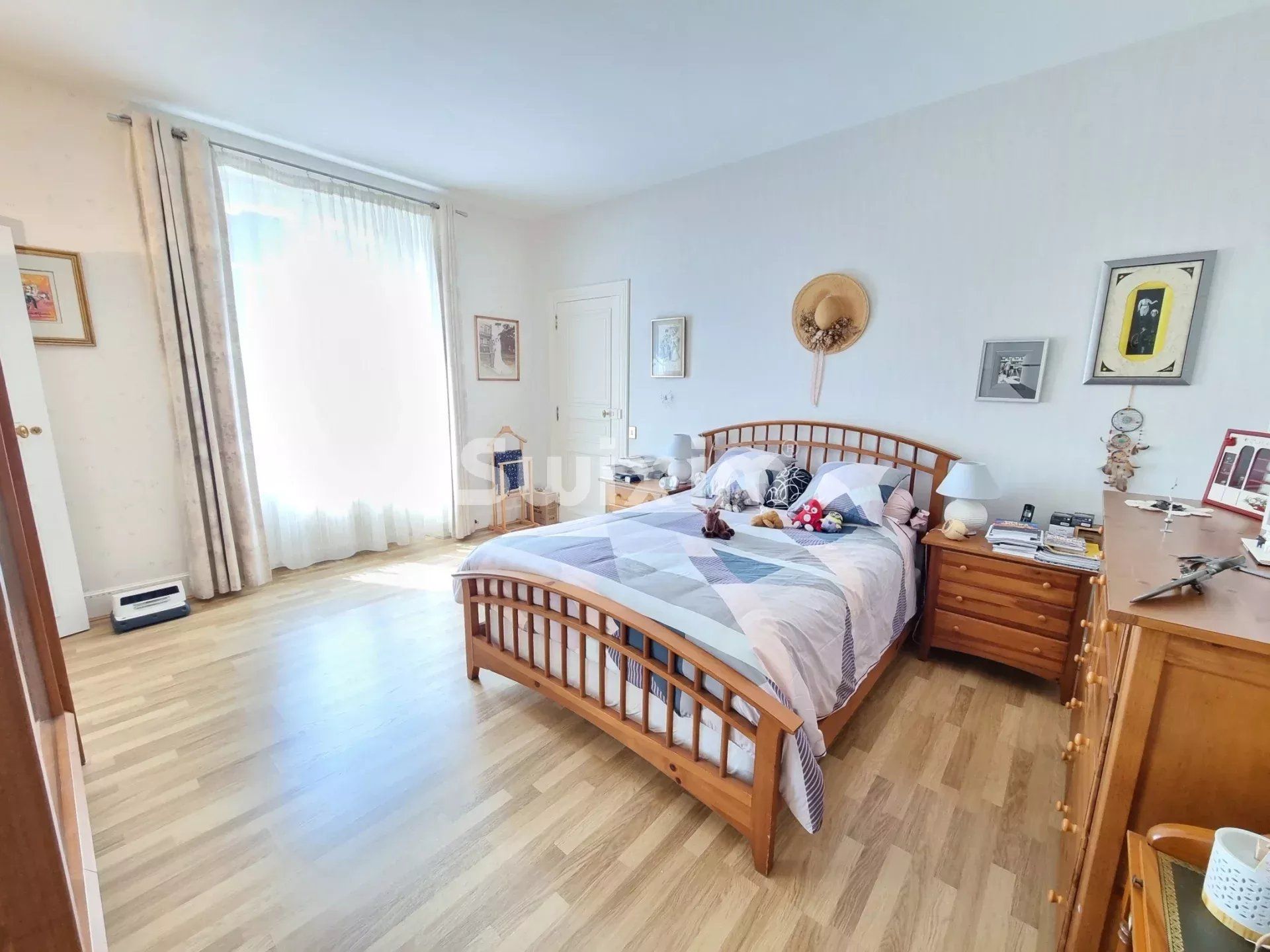 propriété 14 Pièces en vente sur Varennes-Vauzelles (58640)