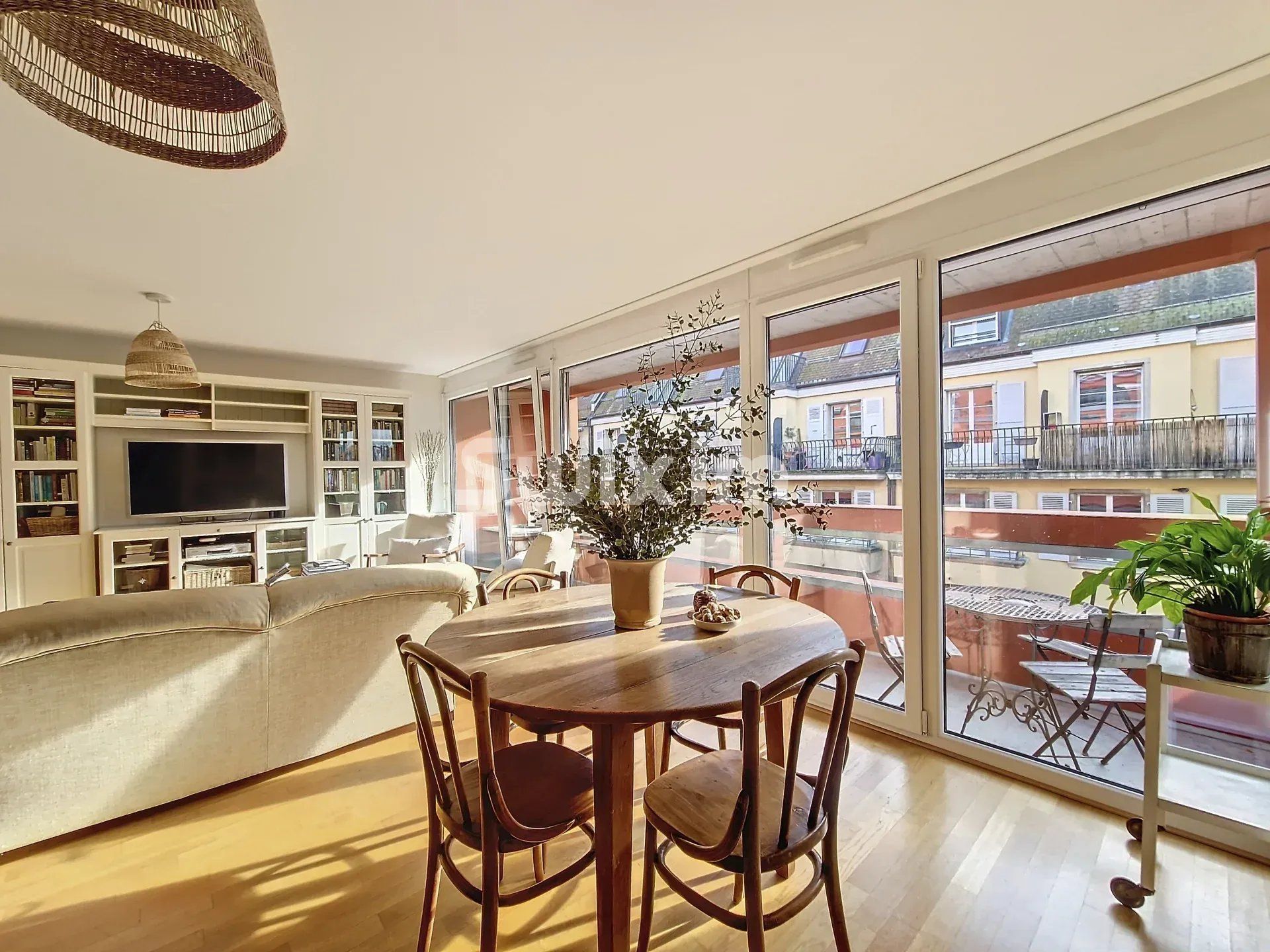apartment 4 Rooms for rent on Genève (1205)