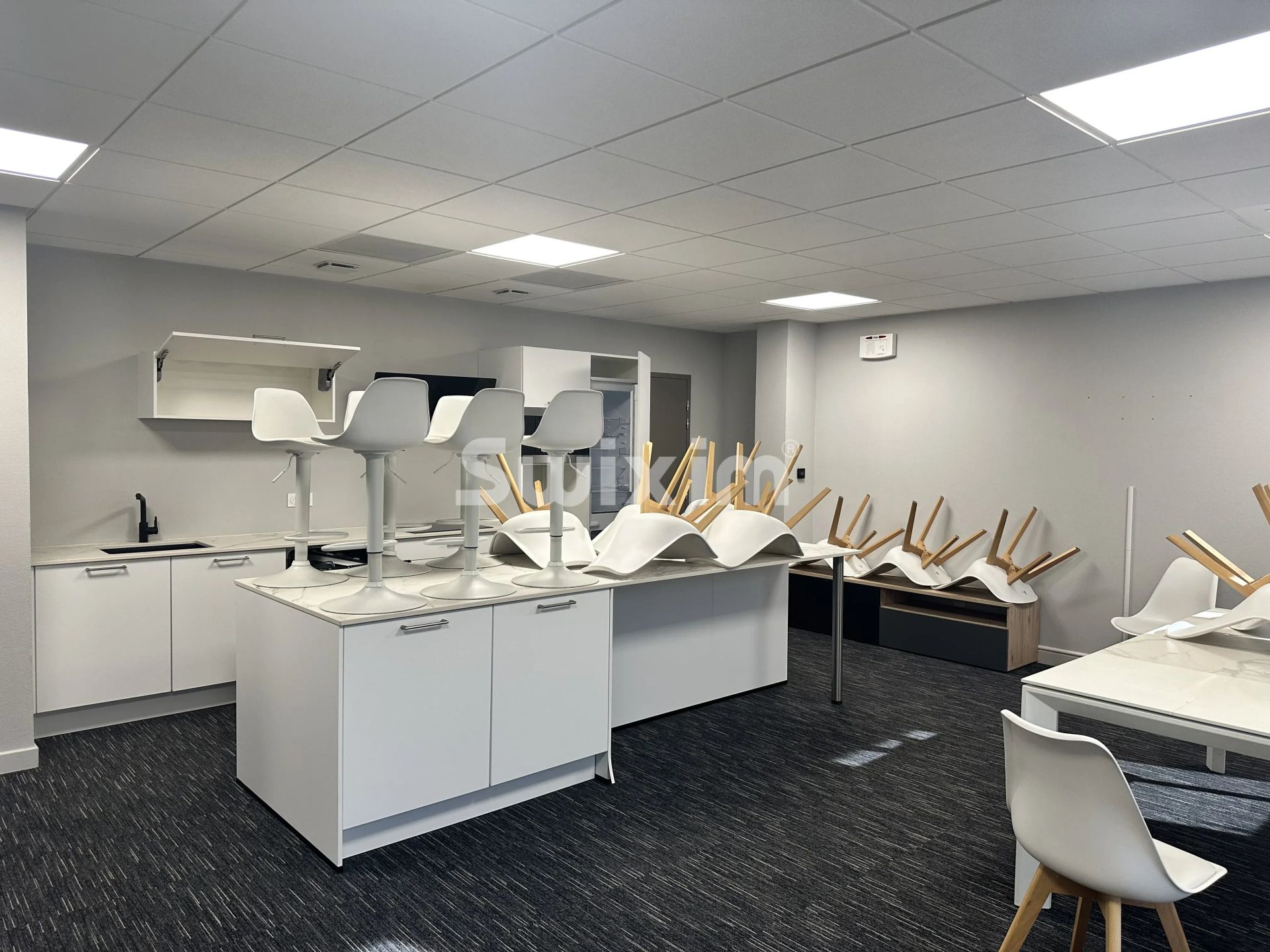 business premises 1 room for rent on Bourg-en-Bresse (01000)