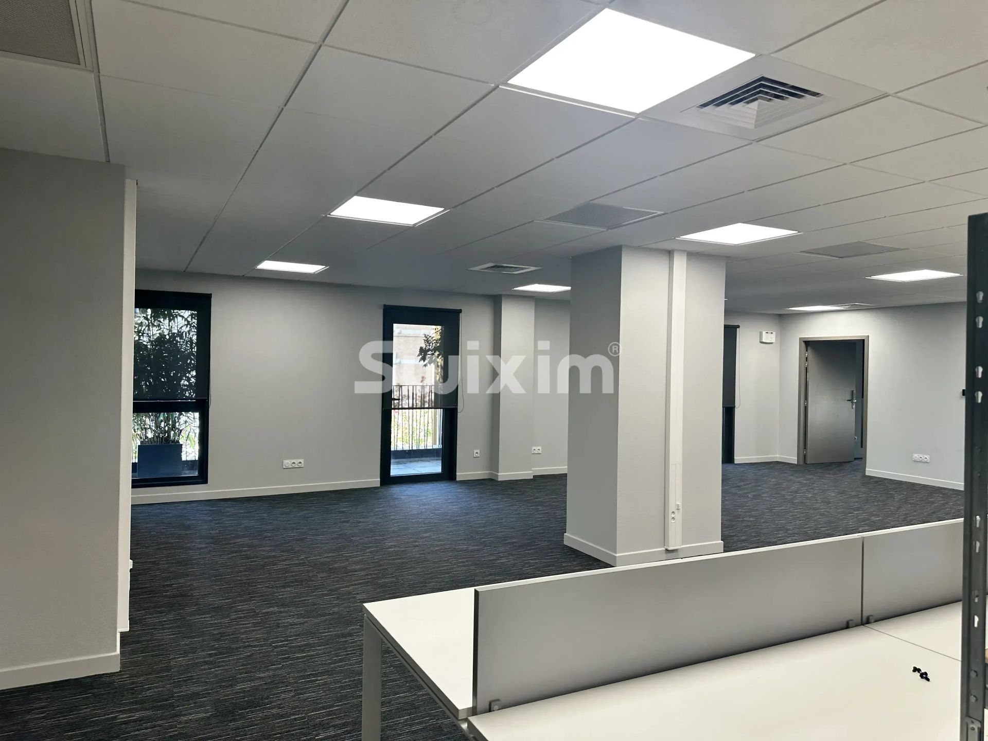 business premises 1 room for rent on Bourg-en-Bresse (01000)