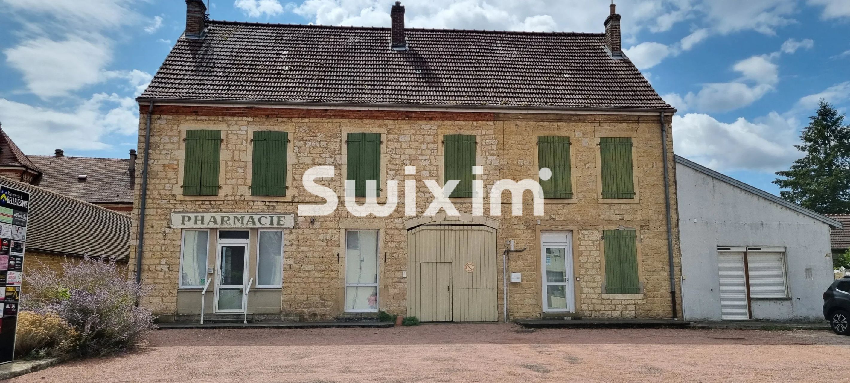 casa 11 Salas en venta en Lons-le-Saunier (39000)