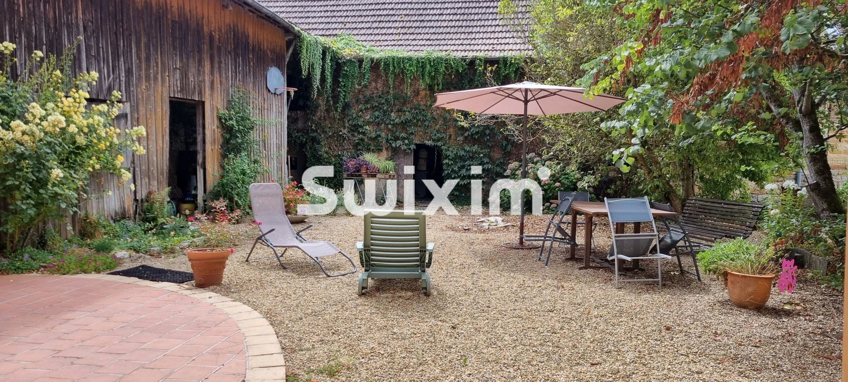 casa 11 Salas en venta en Lons-le-Saunier (39000)