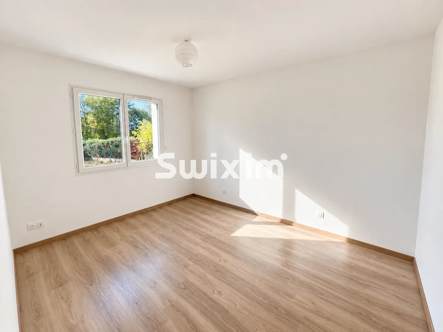 house 4 Rooms for sale on Bletterans (39140)