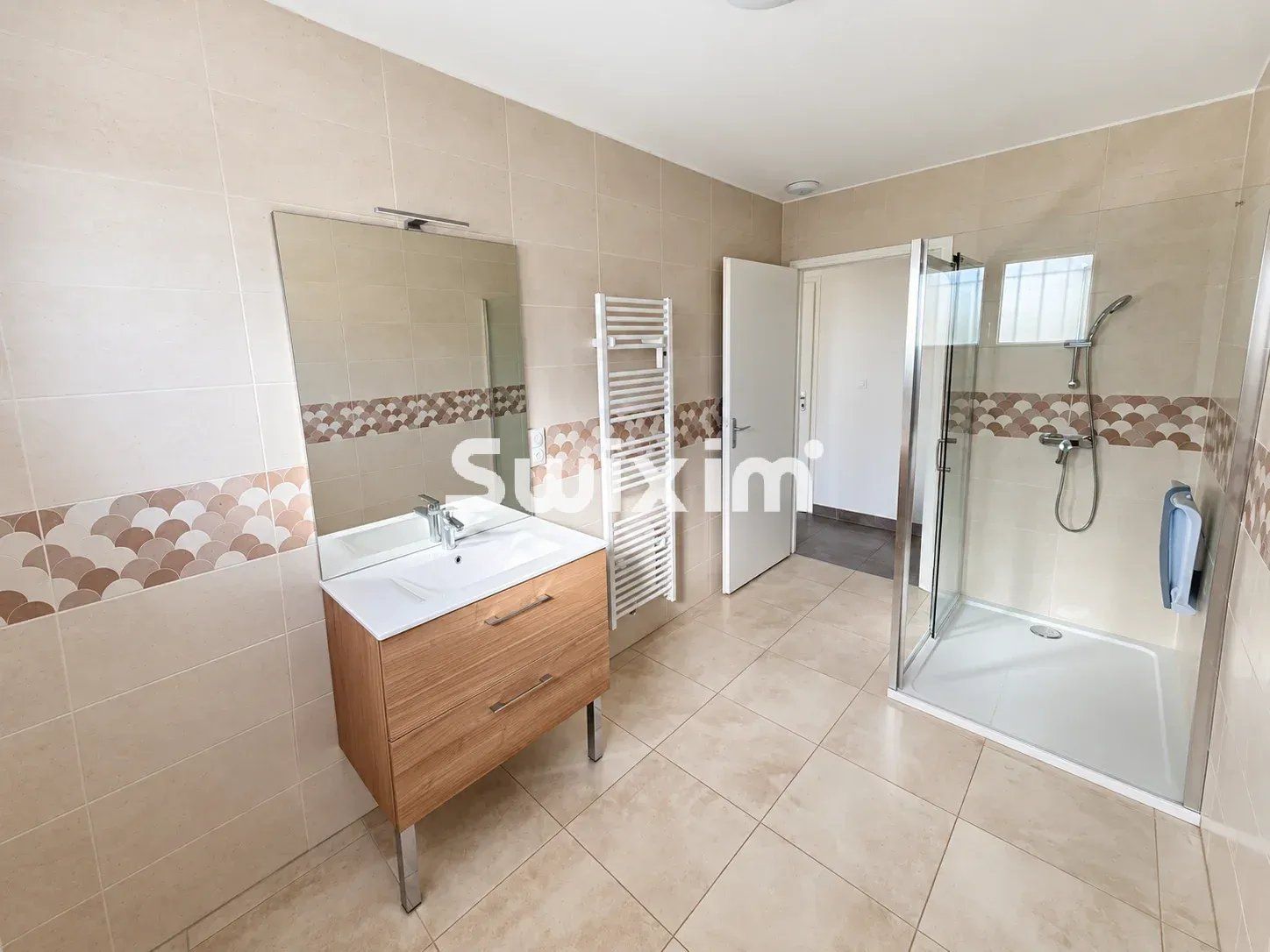 house 4 Rooms for sale on Bletterans (39140)