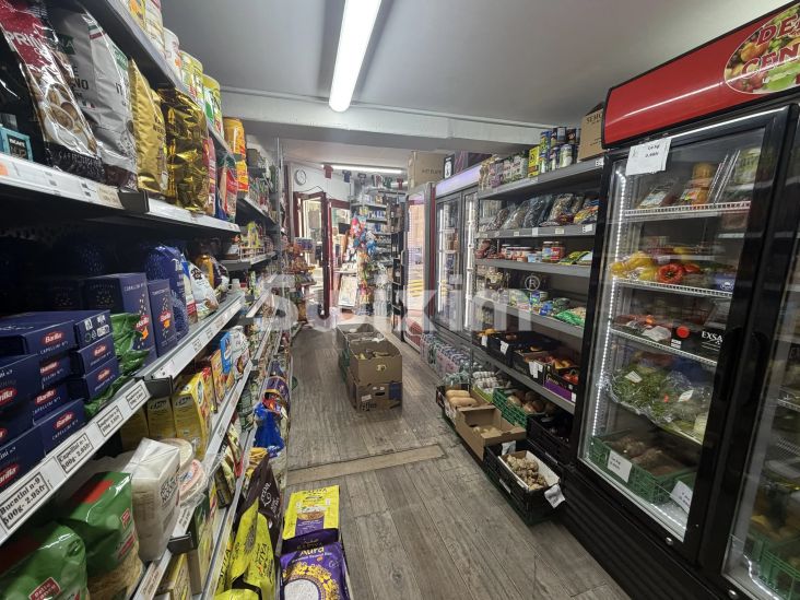 Venta de alquiler Local comercial Lausanne 2&nbsp;Salas 90&nbsp;m²