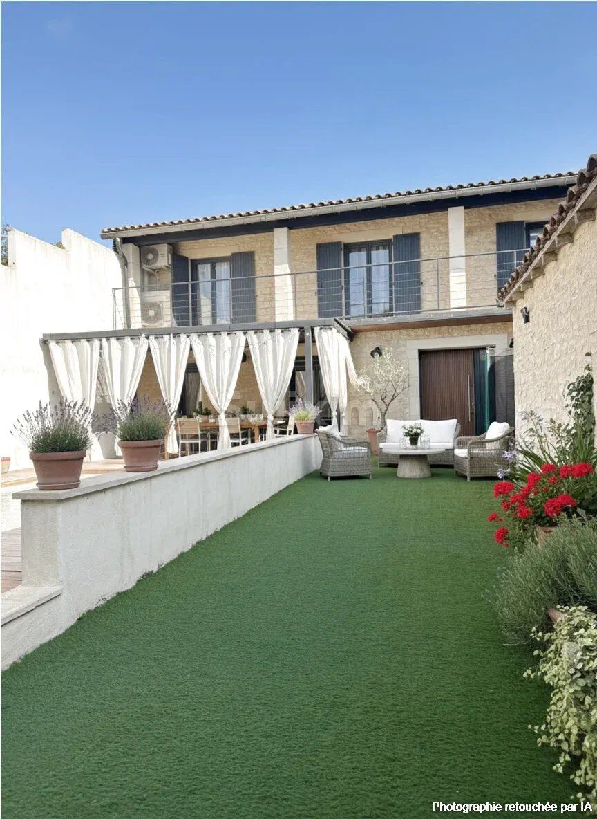 maison 5 Pièces en vente sur Saint-Gilles (30800)