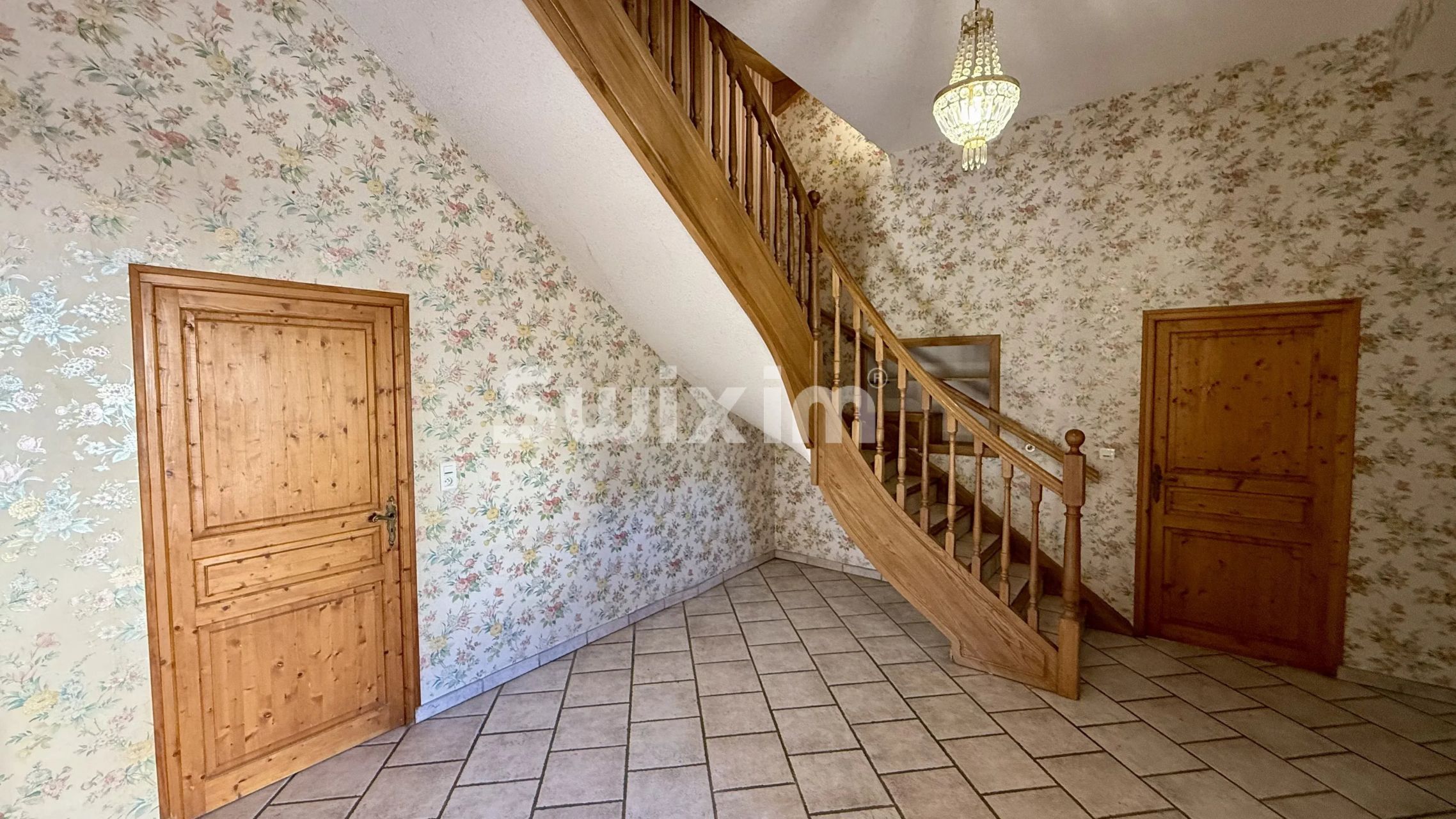 maison 8 Pièces en vente sur Foncine-le-Bas (39520)